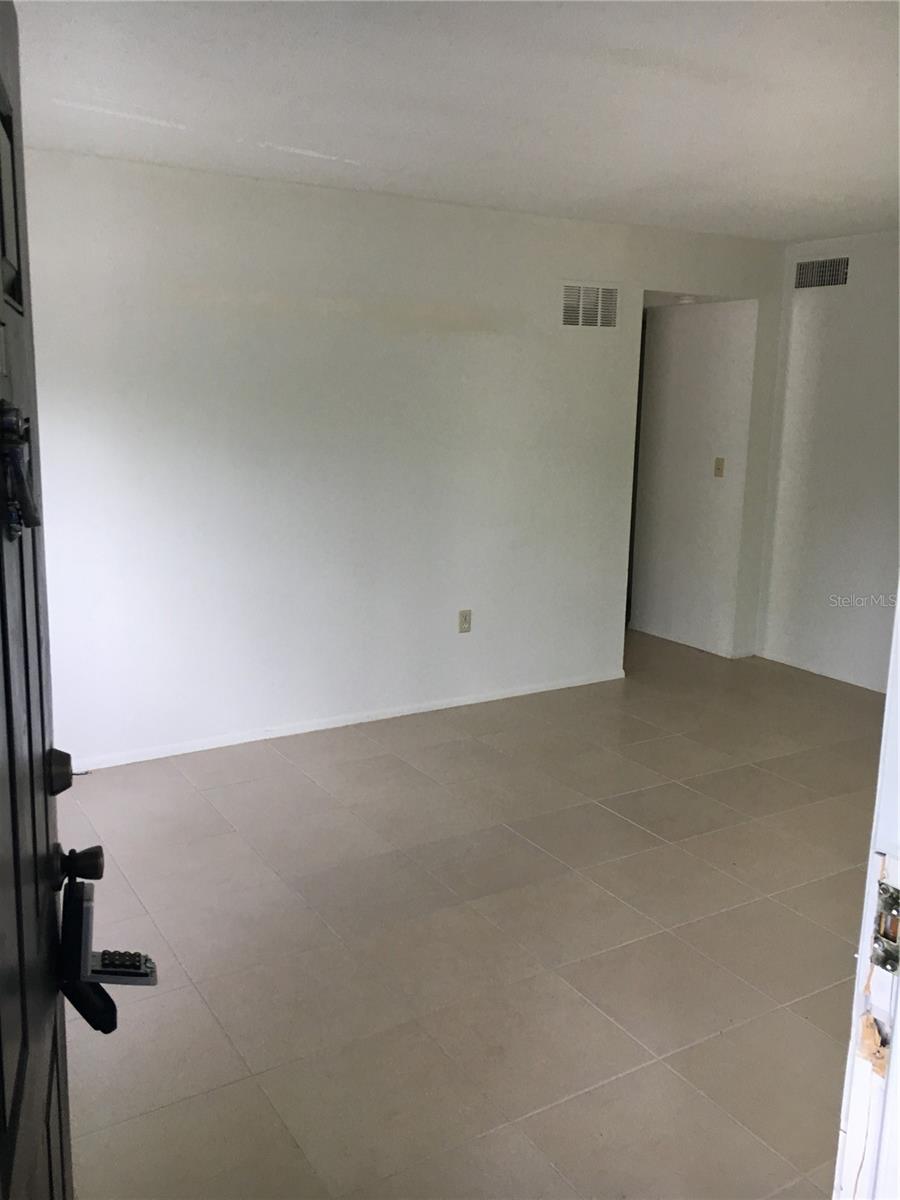 5325 CURRY FORD RD #H101, ORLANDO, FL, 32812