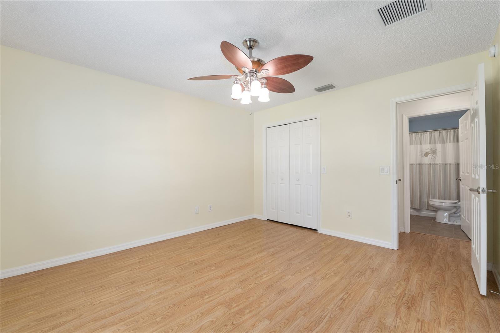 2588 ENGLISH IVY CIR, THE VILLAGES, FL, 32162