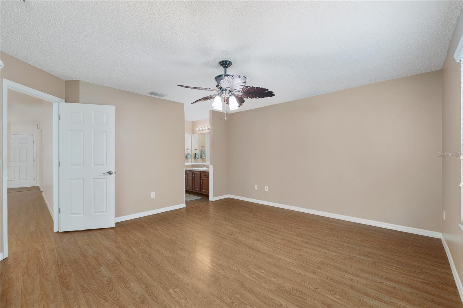 2588 ENGLISH IVY CIR, THE VILLAGES, FL, 32162