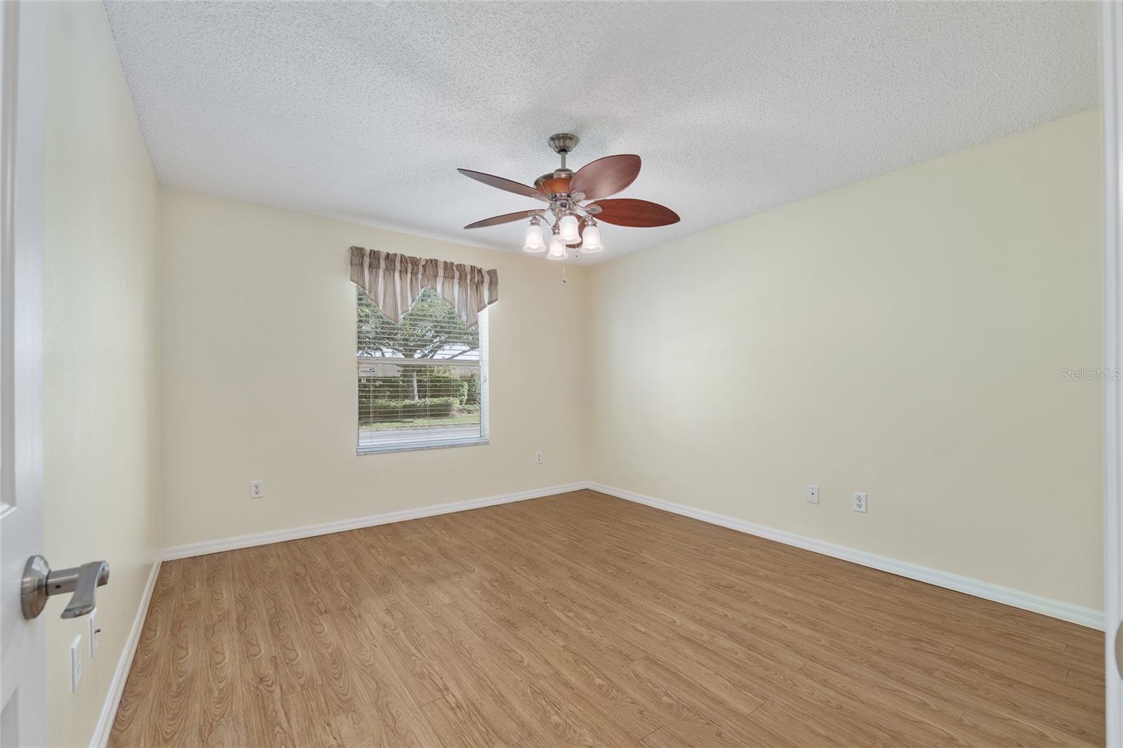 2588 ENGLISH IVY CIR, THE VILLAGES, FL, 32162