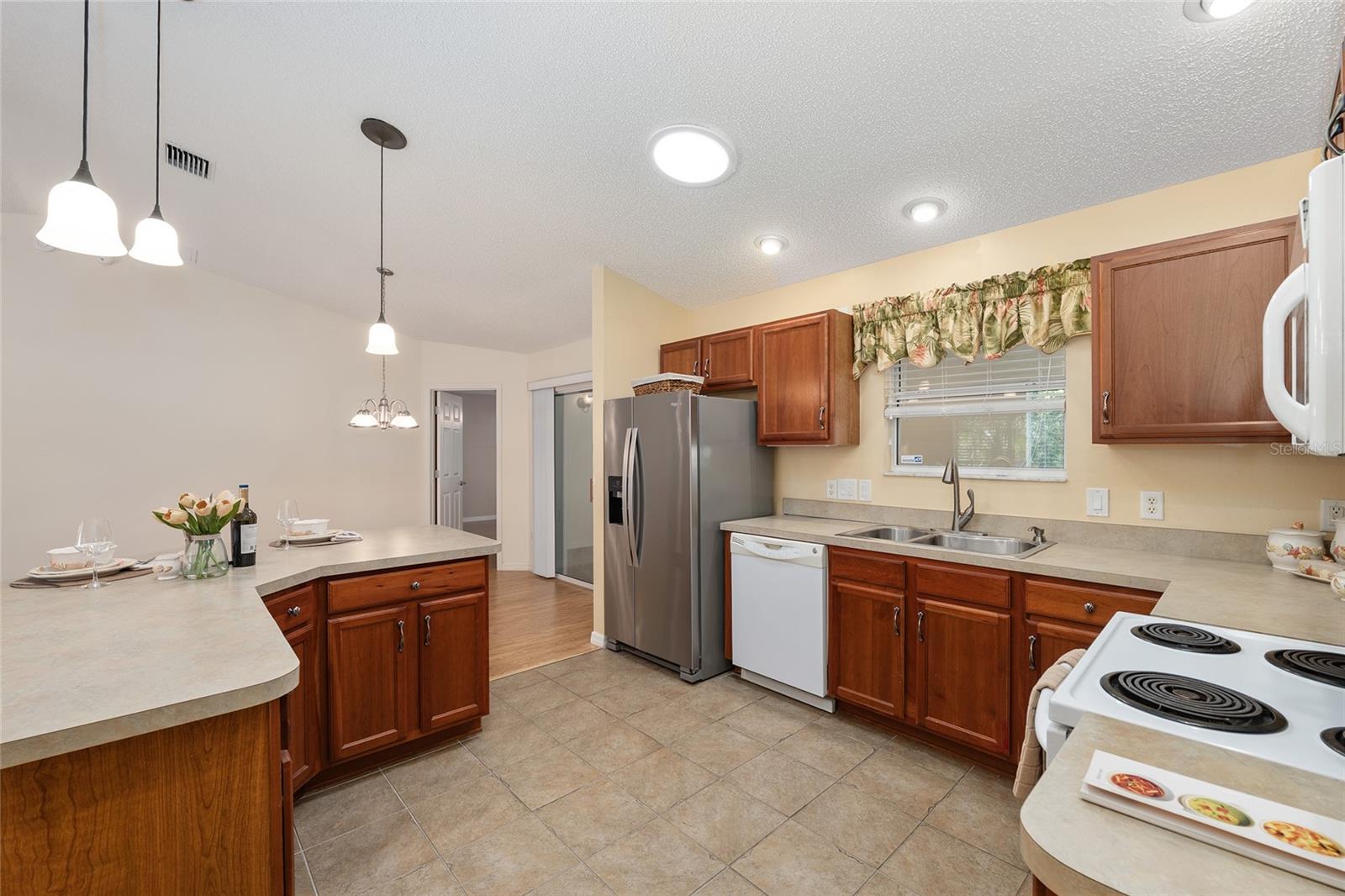 2588 ENGLISH IVY CIR, THE VILLAGES, FL, 32162