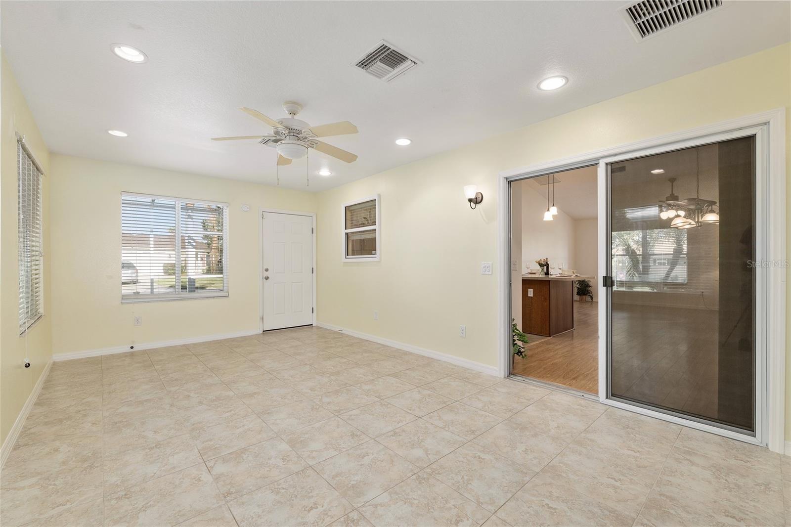 2588 ENGLISH IVY CIR, THE VILLAGES, FL, 32162