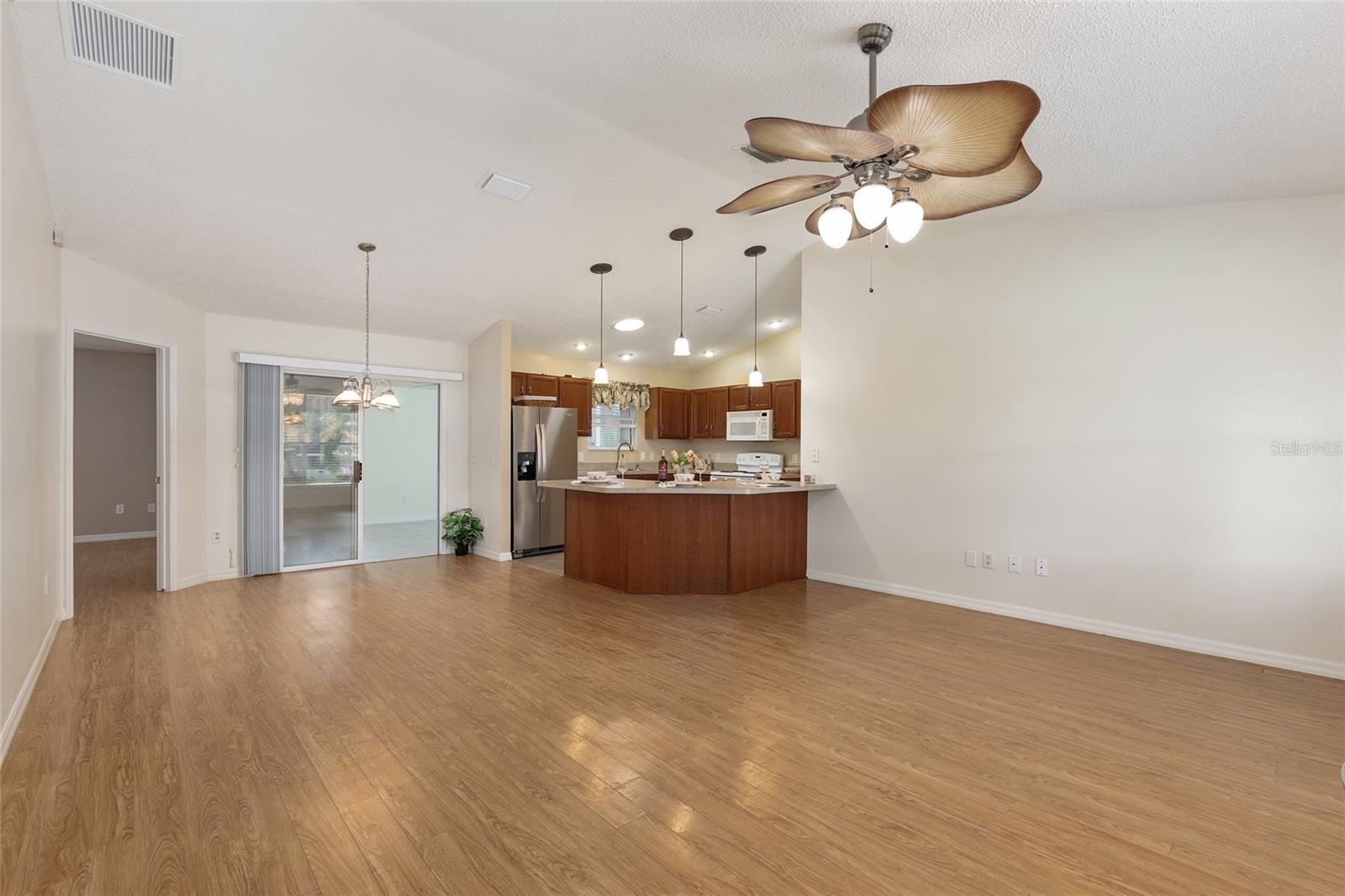 2588 ENGLISH IVY CIR, THE VILLAGES, FL, 32162