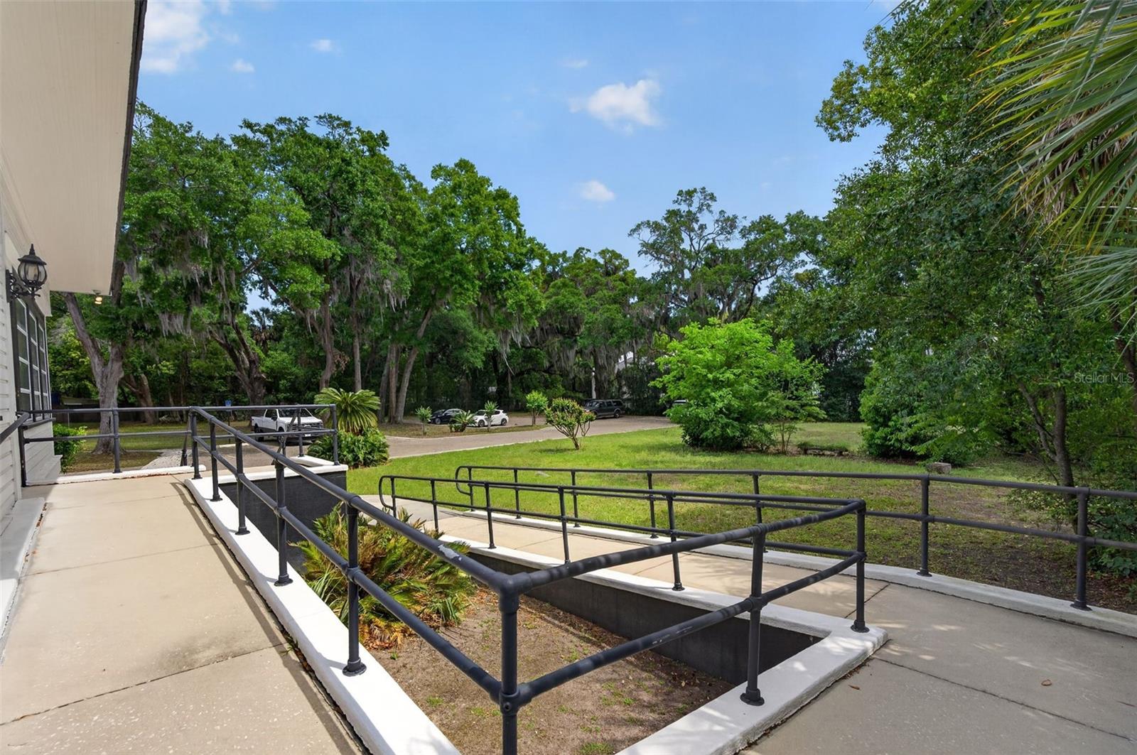 4004 ATLANTIC BLVD, JACKSONVILLE, FL, 32207