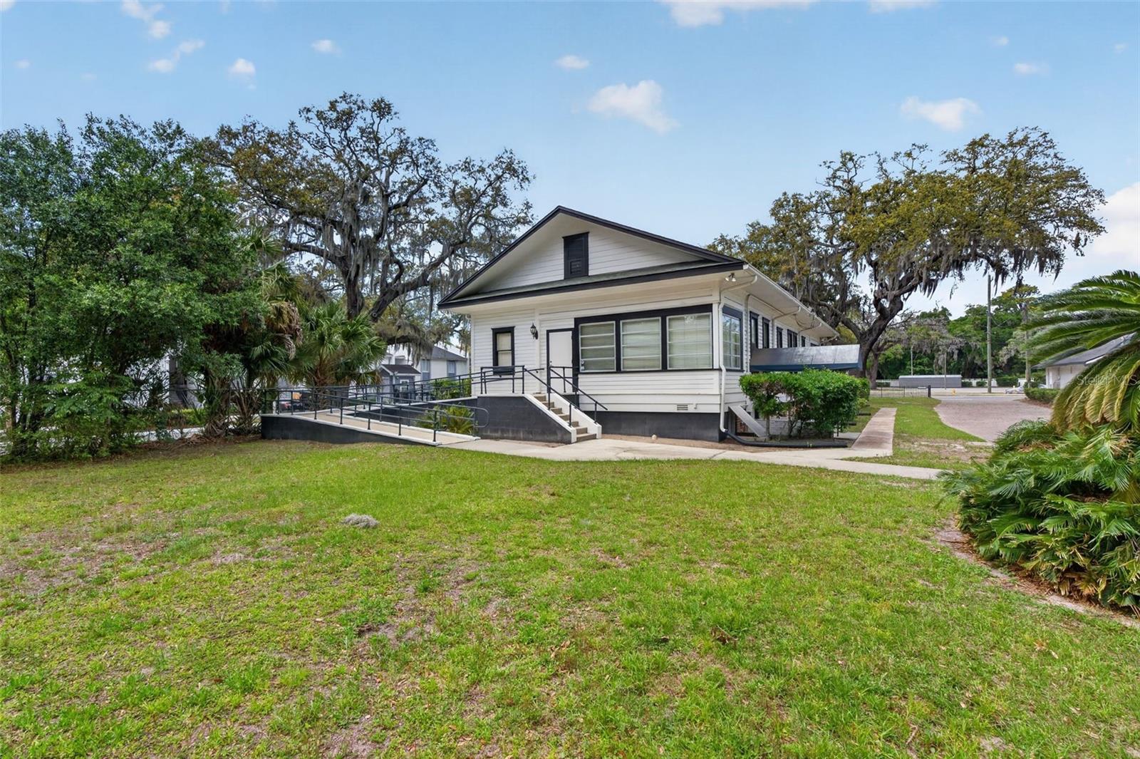 4004 ATLANTIC BLVD, JACKSONVILLE, FL, 32207