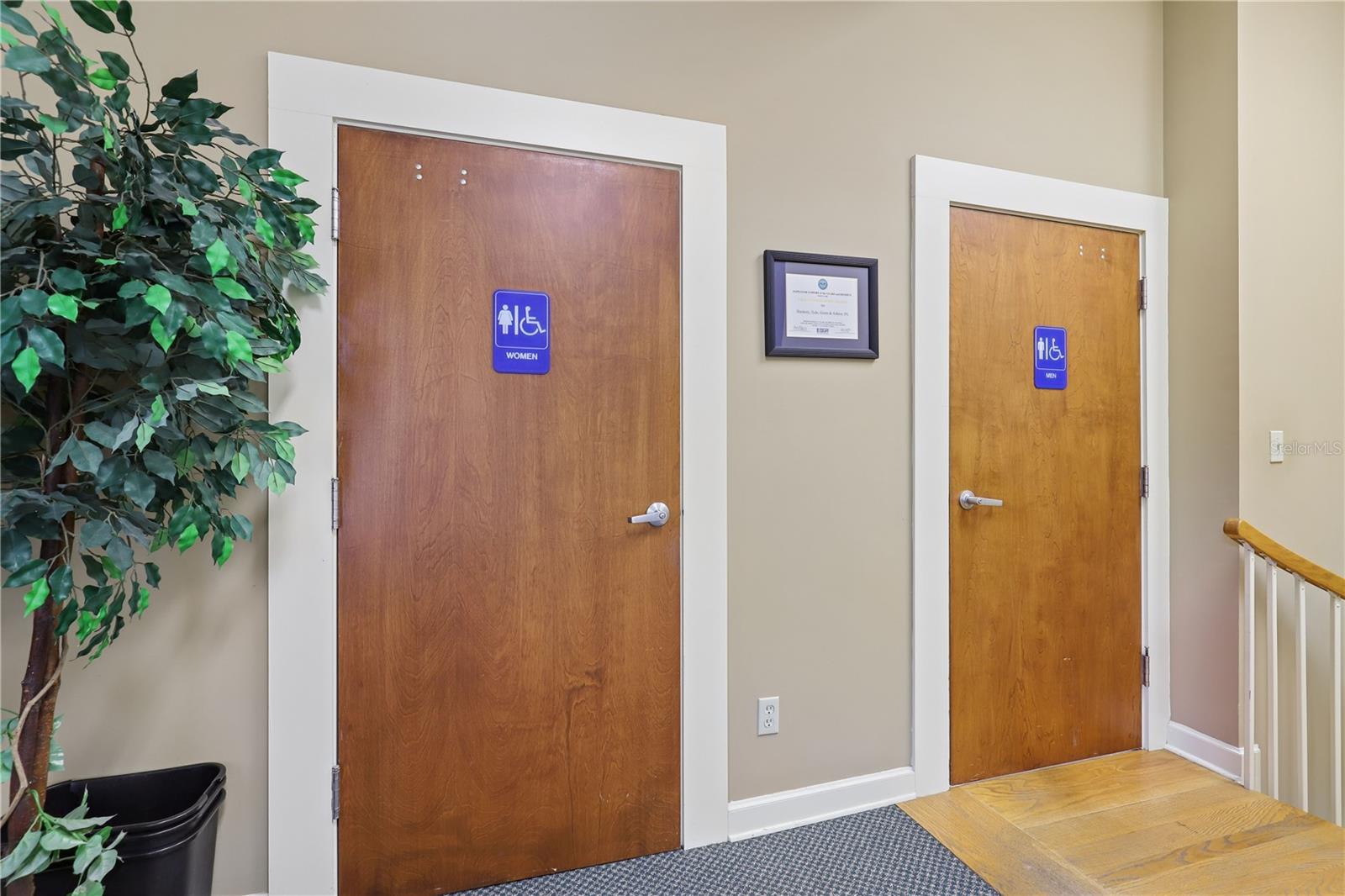 4004 ATLANTIC BLVD, JACKSONVILLE, FL, 32207