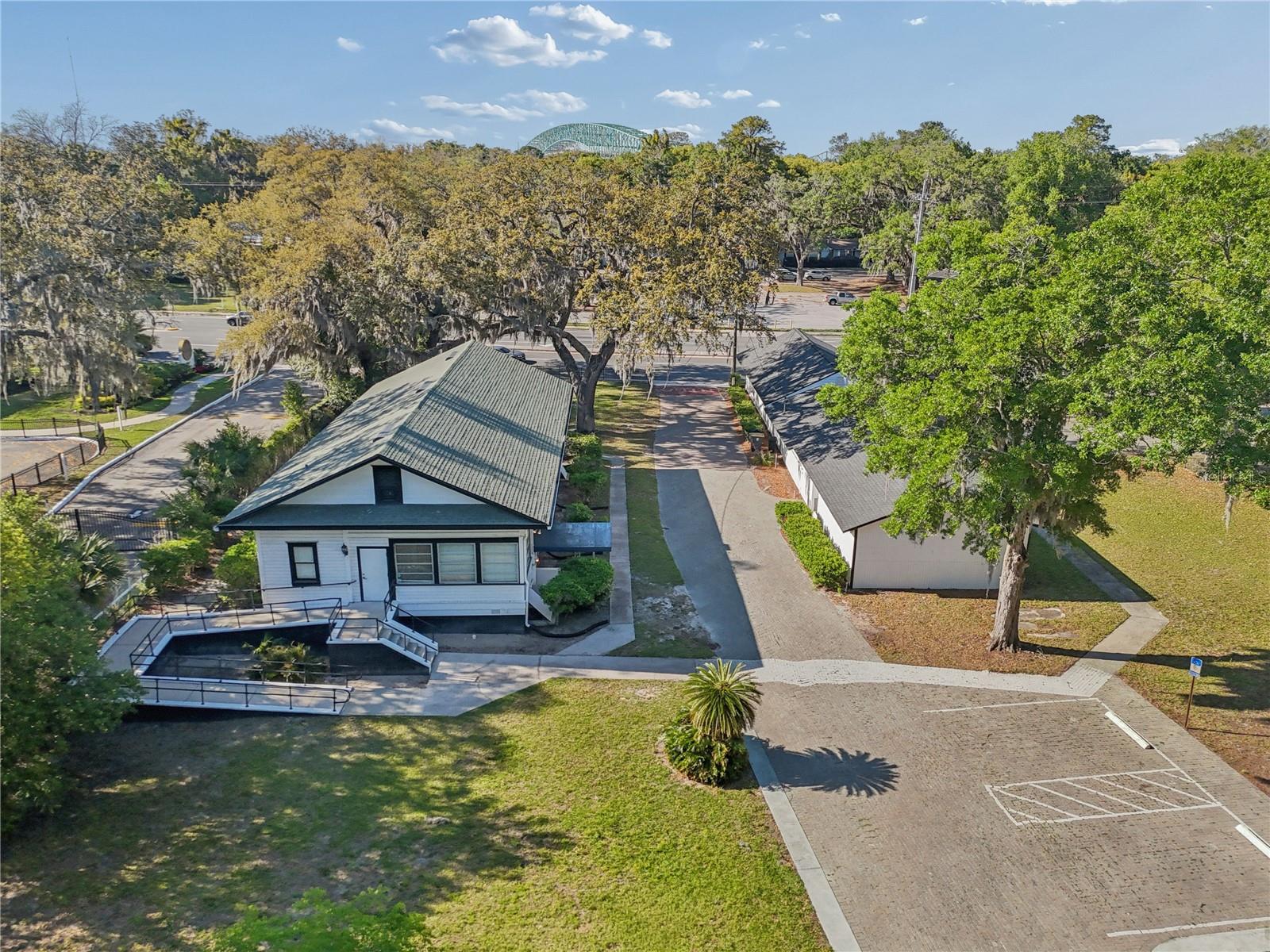 4004 ATLANTIC BLVD, JACKSONVILLE, FL, 32207