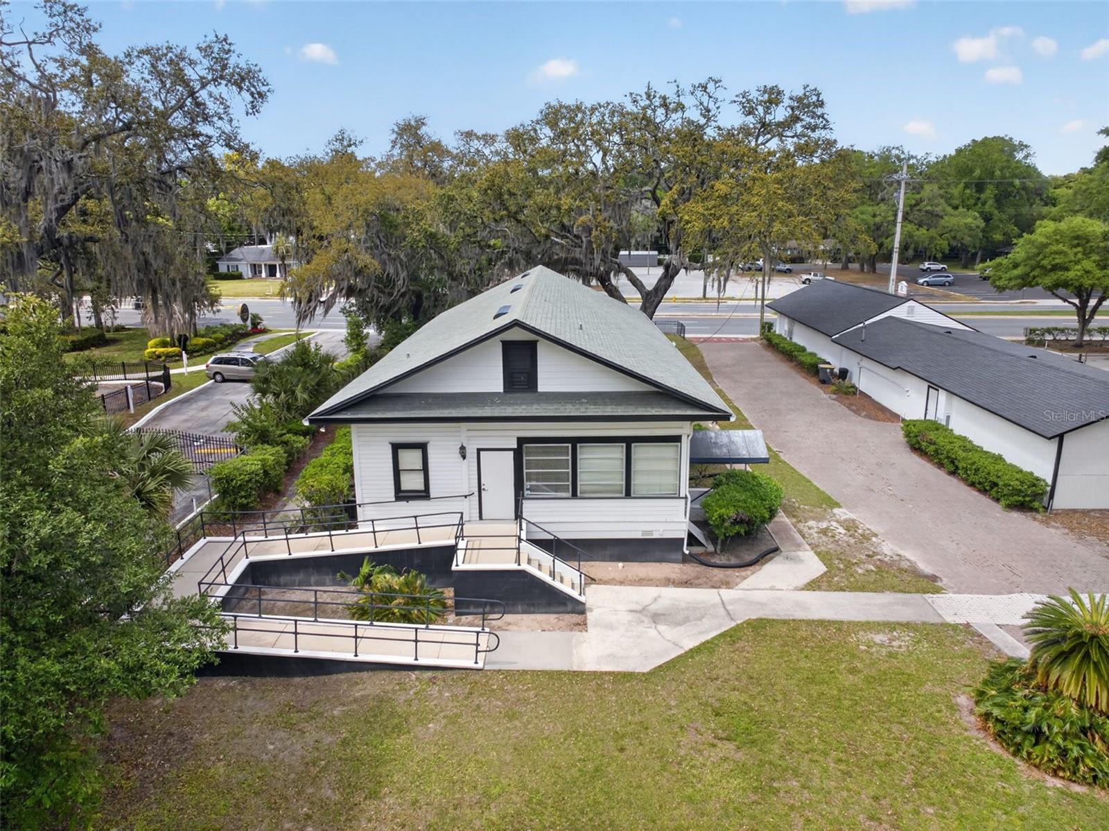 4004 ATLANTIC BLVD, JACKSONVILLE, FL, 32207