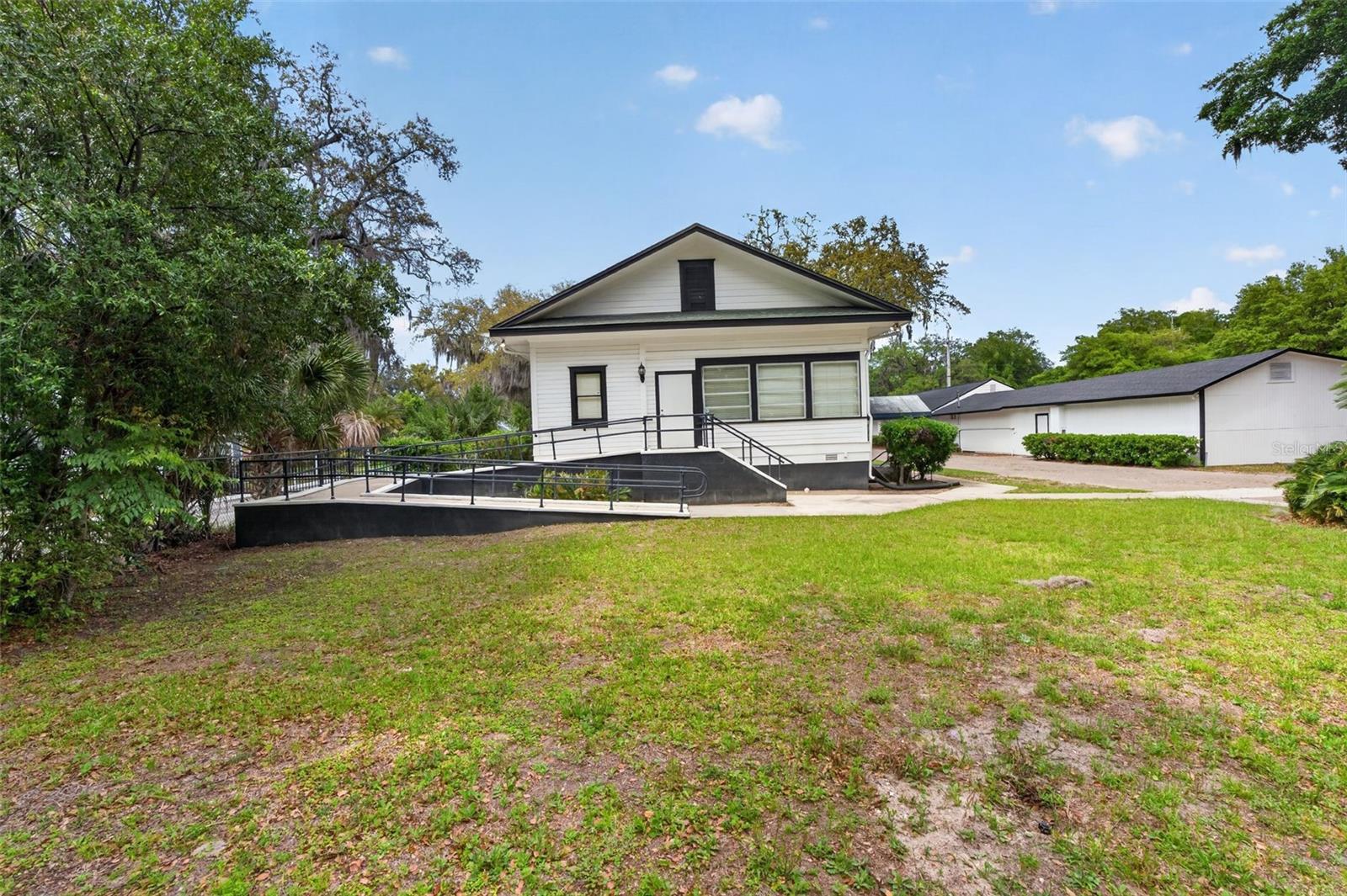 4004 ATLANTIC BLVD, JACKSONVILLE, FL, 32207