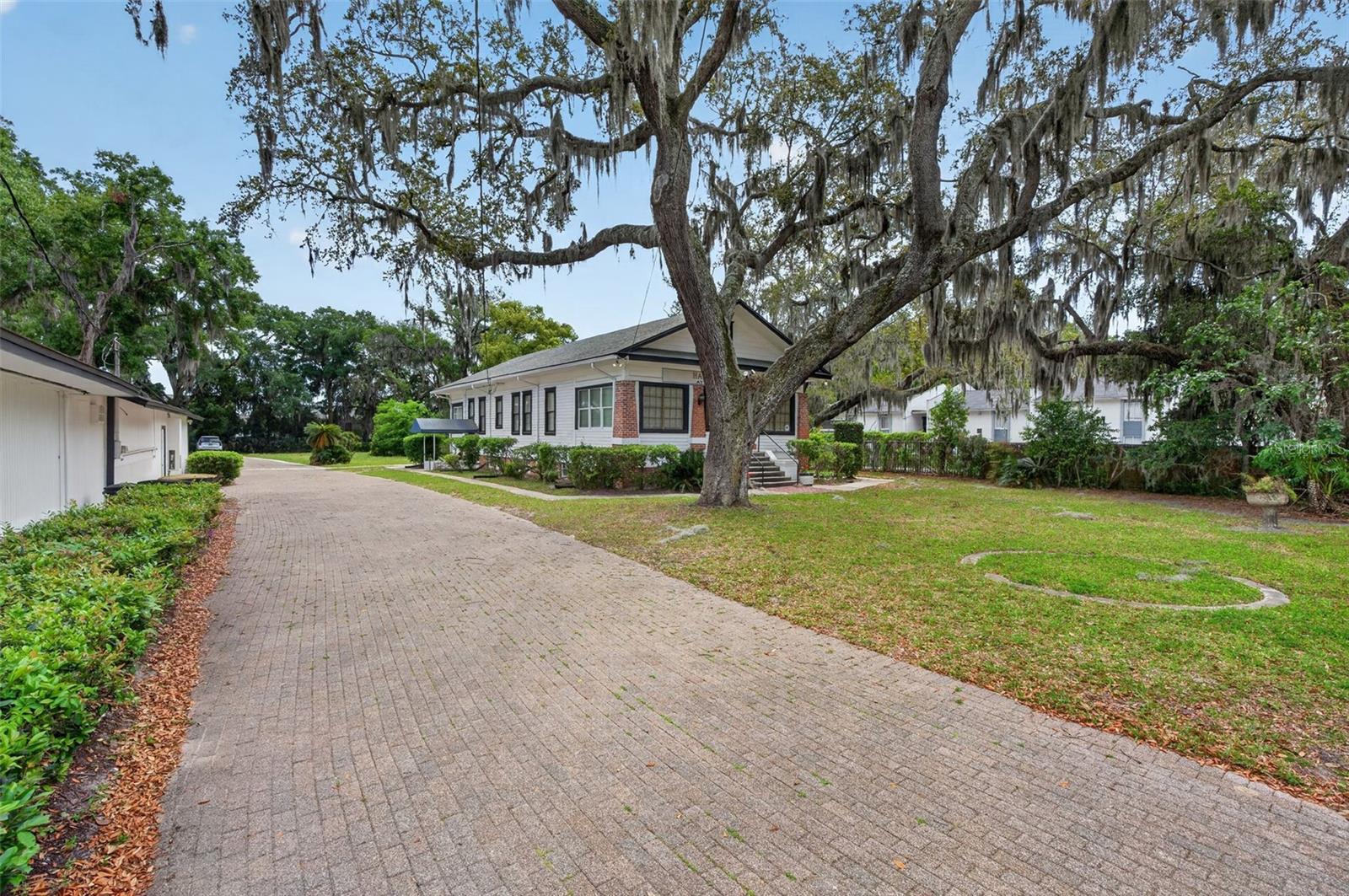 4004 ATLANTIC BLVD, JACKSONVILLE, FL, 32207