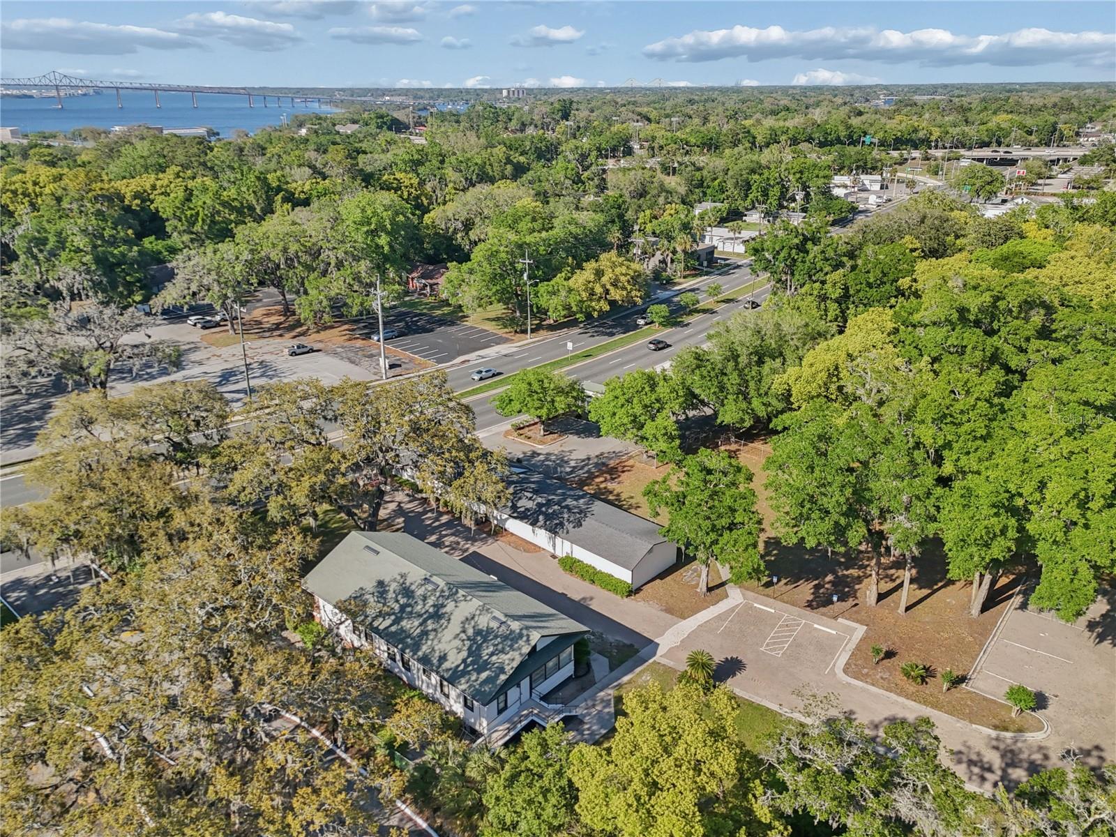 4004 ATLANTIC BLVD, JACKSONVILLE, FL, 32207