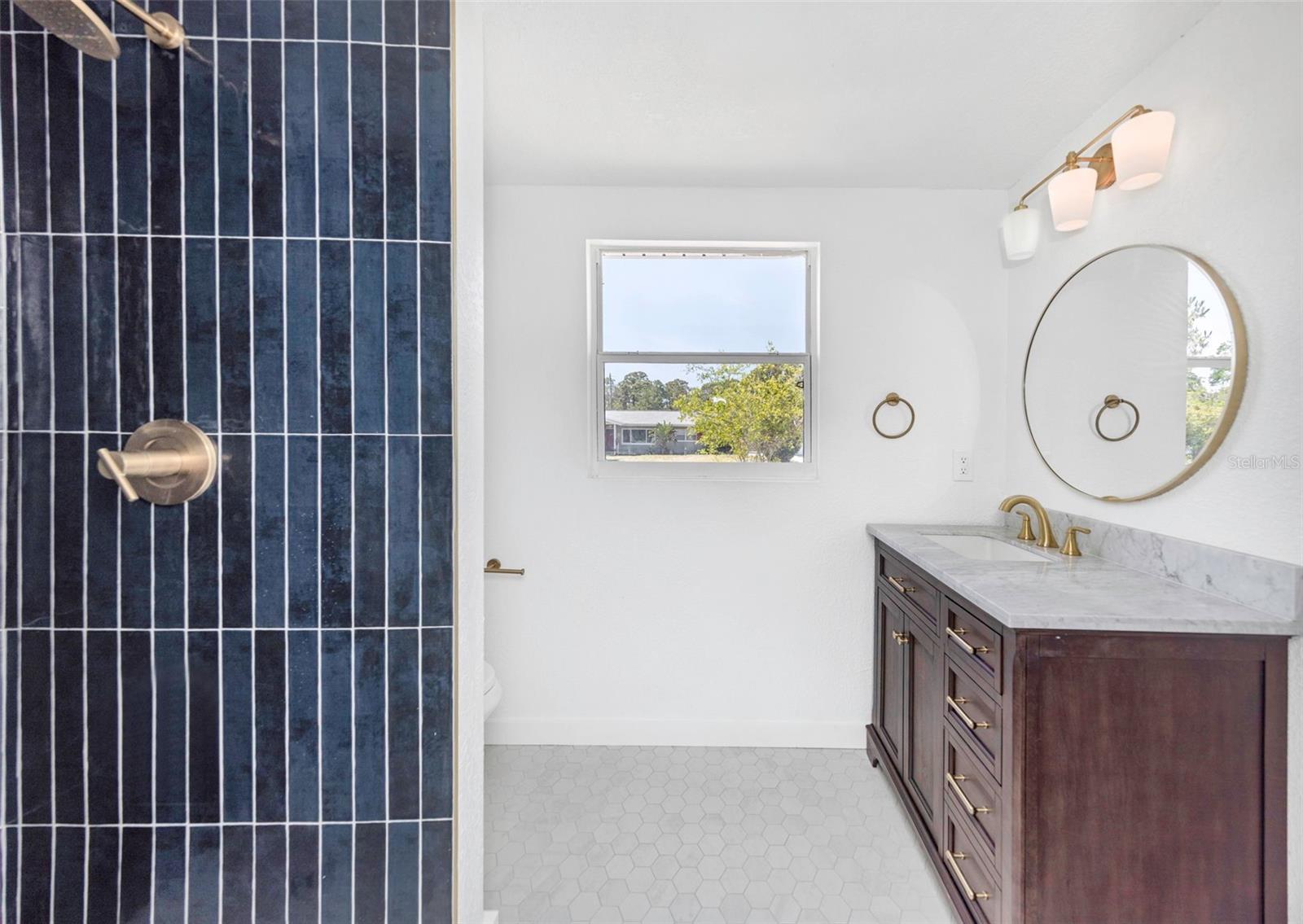 653 64TH AVE S, ST PETERSBURG, FL, 33705