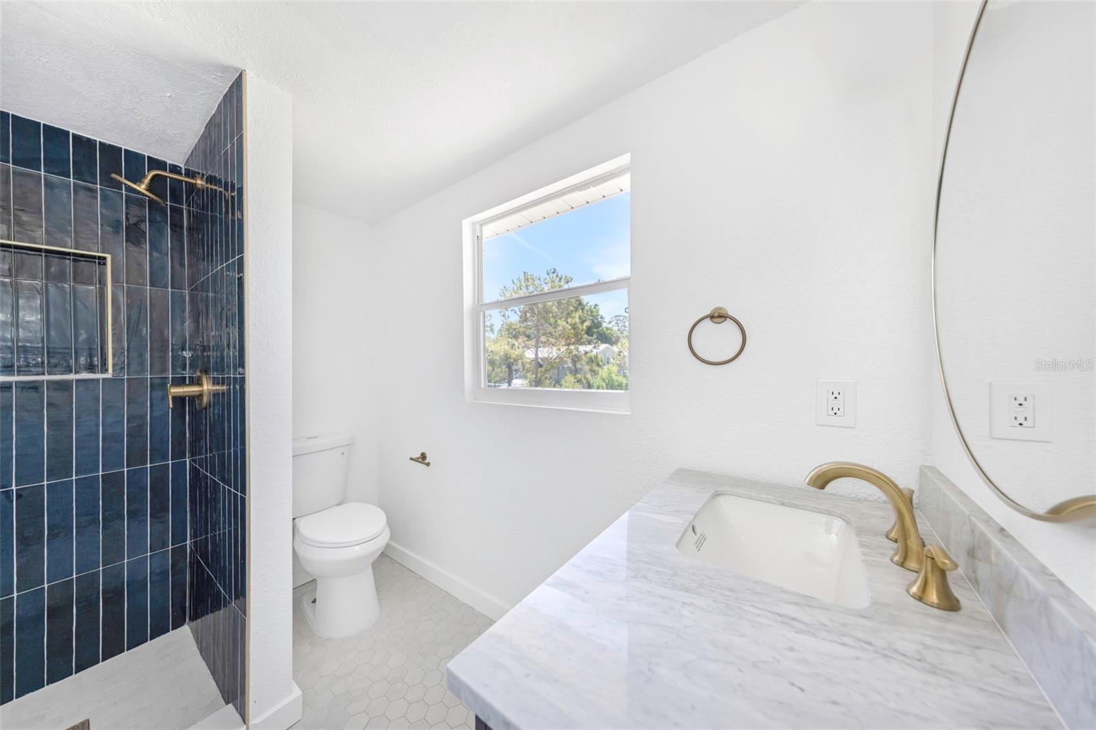 653 64TH AVE S, ST PETERSBURG, FL, 33705