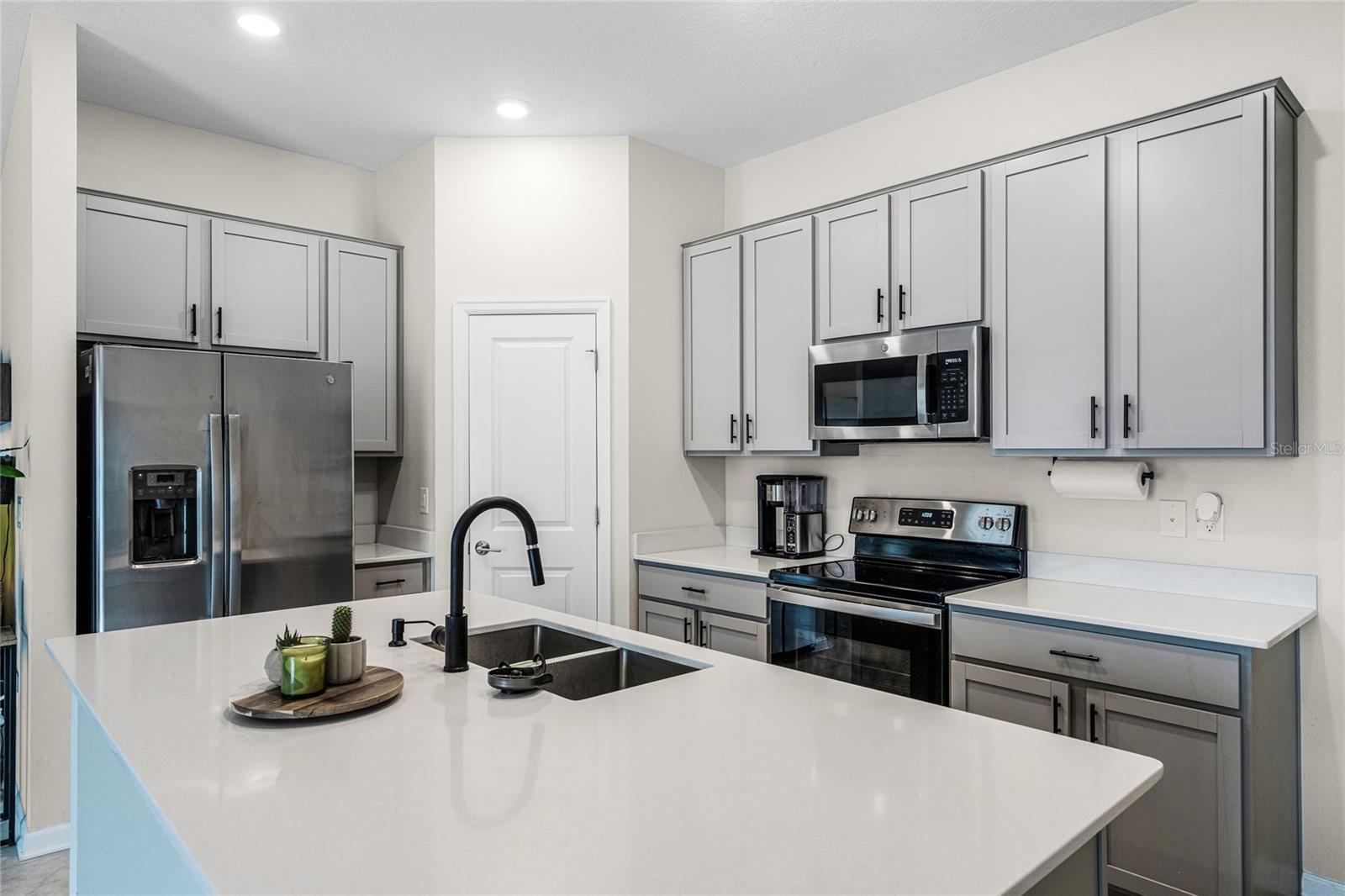 425 N ANDREA CIR, HAINES CITY, FL, 33844