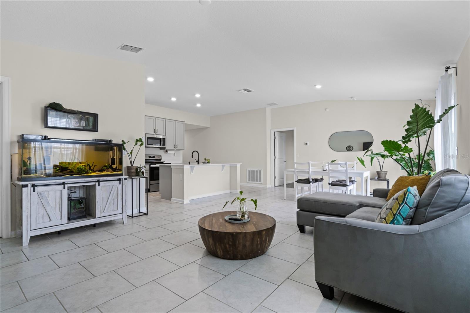 425 N ANDREA CIR, HAINES CITY, FL, 33844