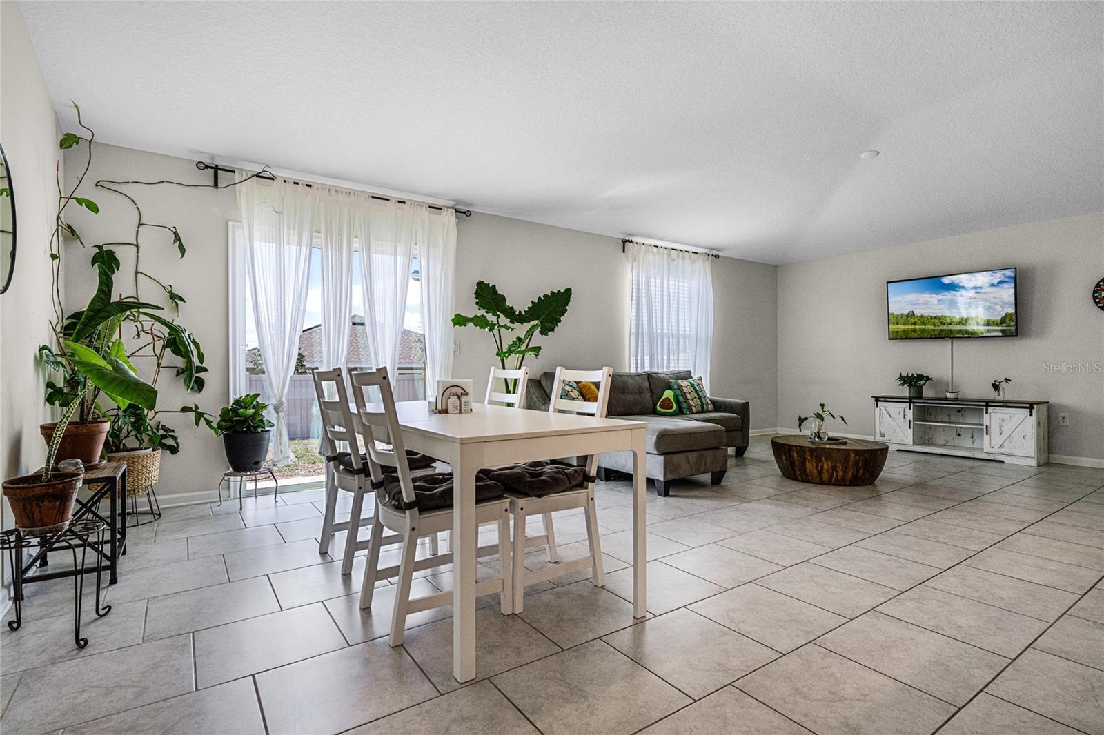 425 N ANDREA CIR, HAINES CITY, FL, 33844