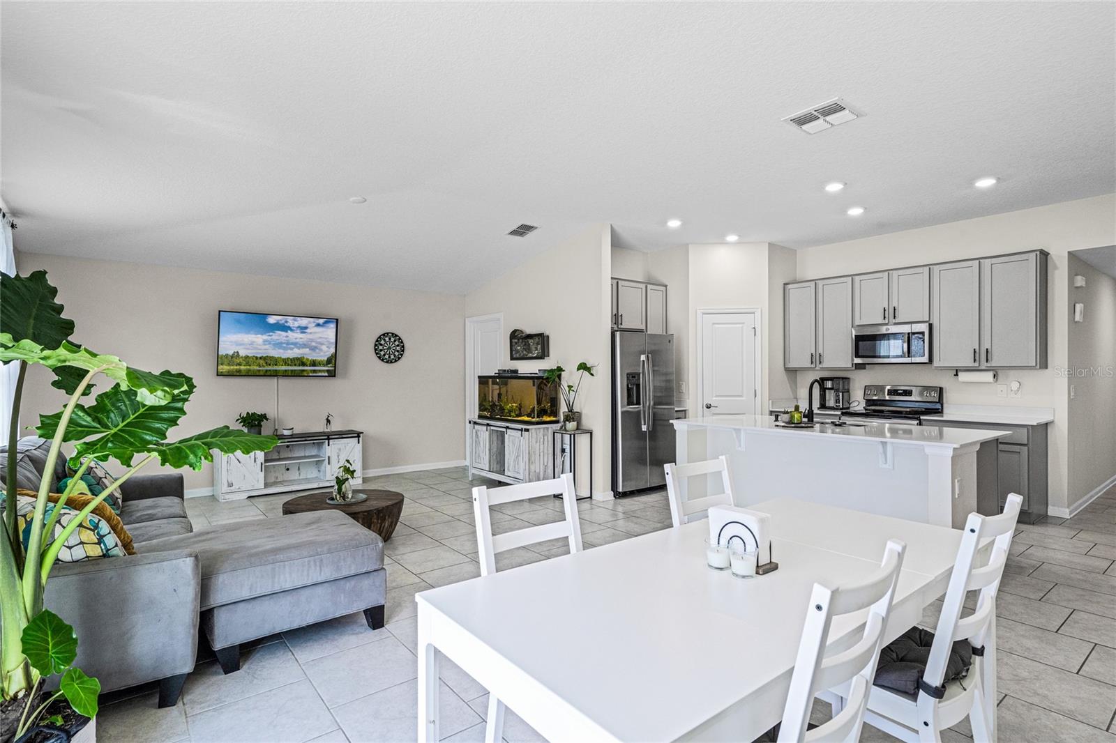 425 N ANDREA CIR, HAINES CITY, FL, 33844