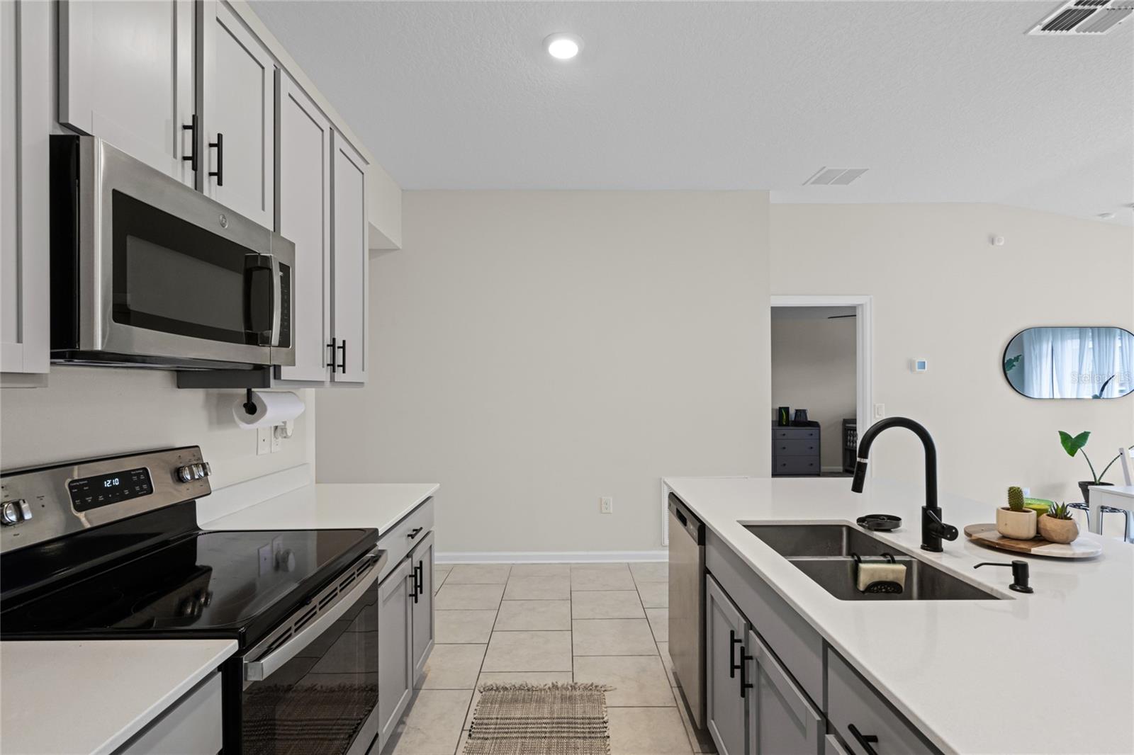 425 N ANDREA CIR, HAINES CITY, FL, 33844