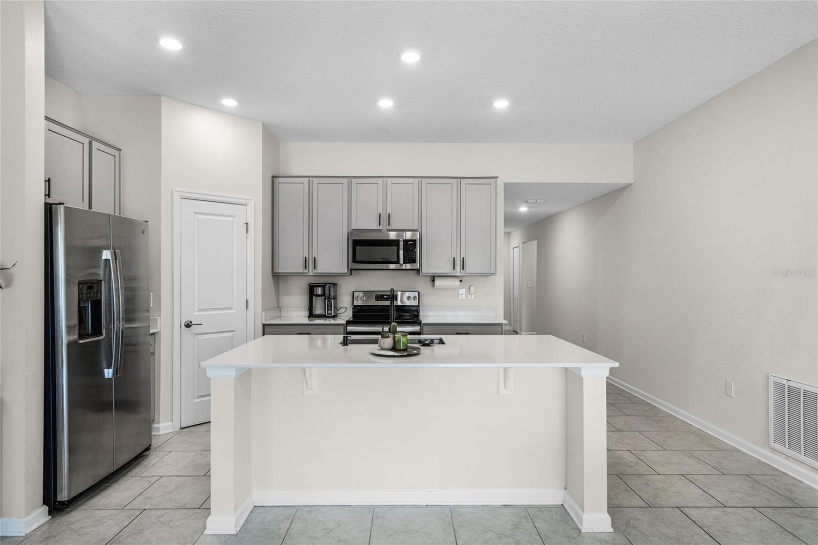 425 N ANDREA CIR, HAINES CITY, FL, 33844