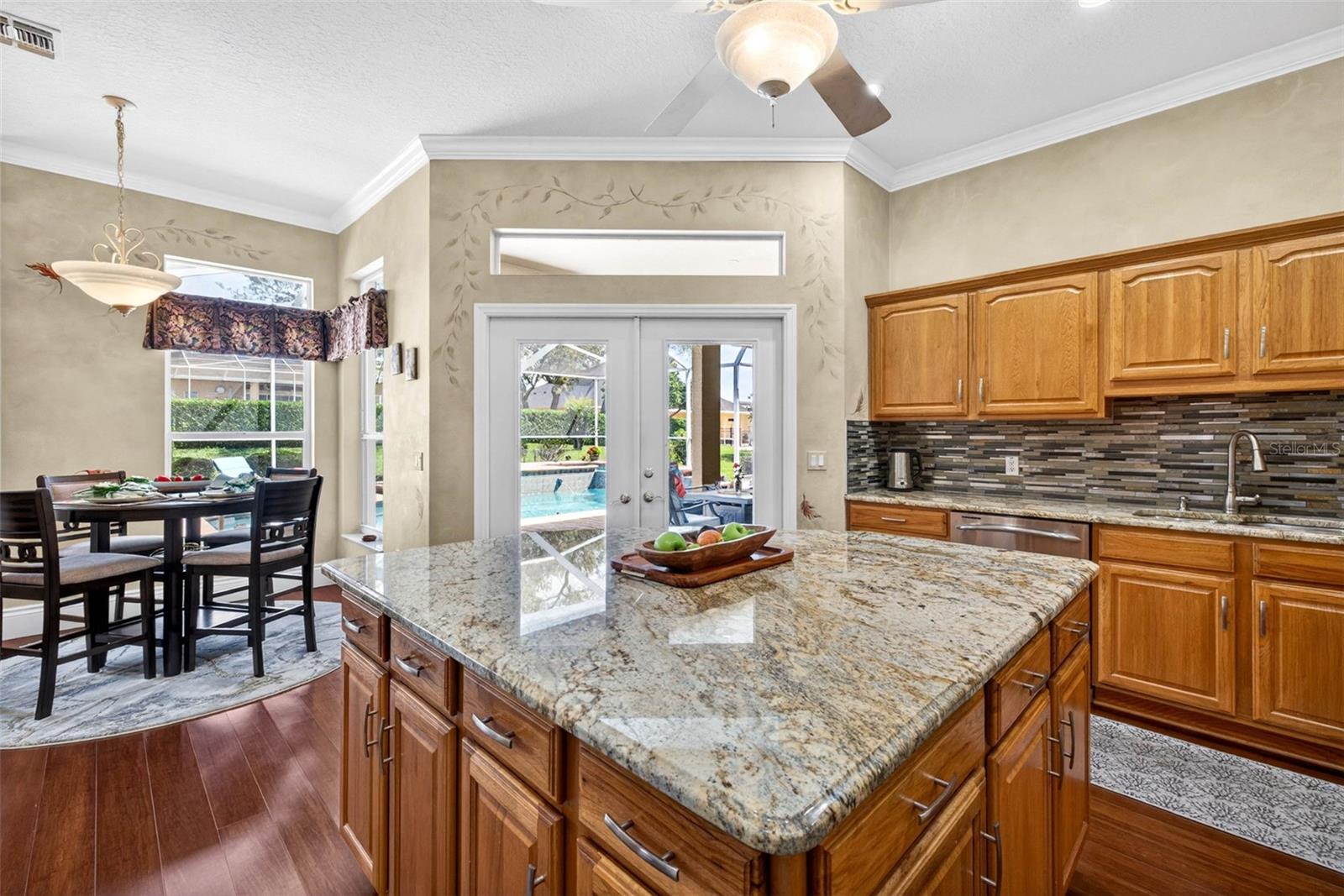 10211 RIDGE TOP LOOP, WEEKI WACHEE, FL, 34613