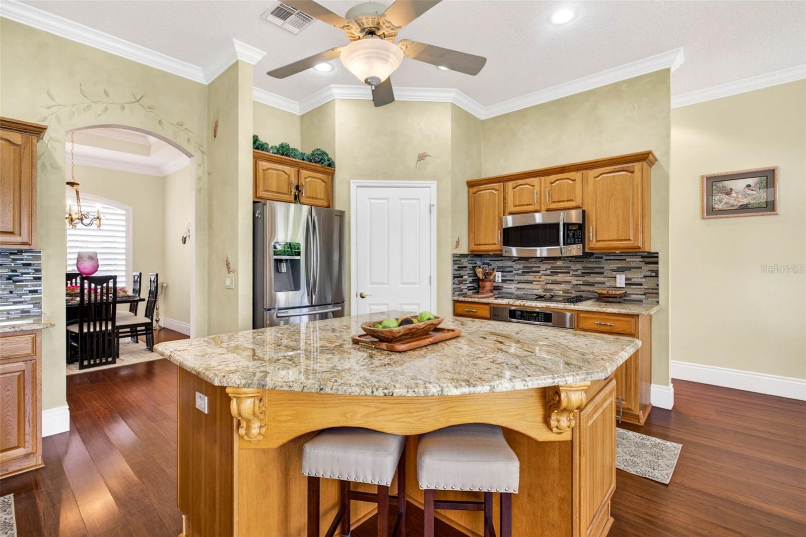 10211 RIDGE TOP LOOP, WEEKI WACHEE, FL, 34613