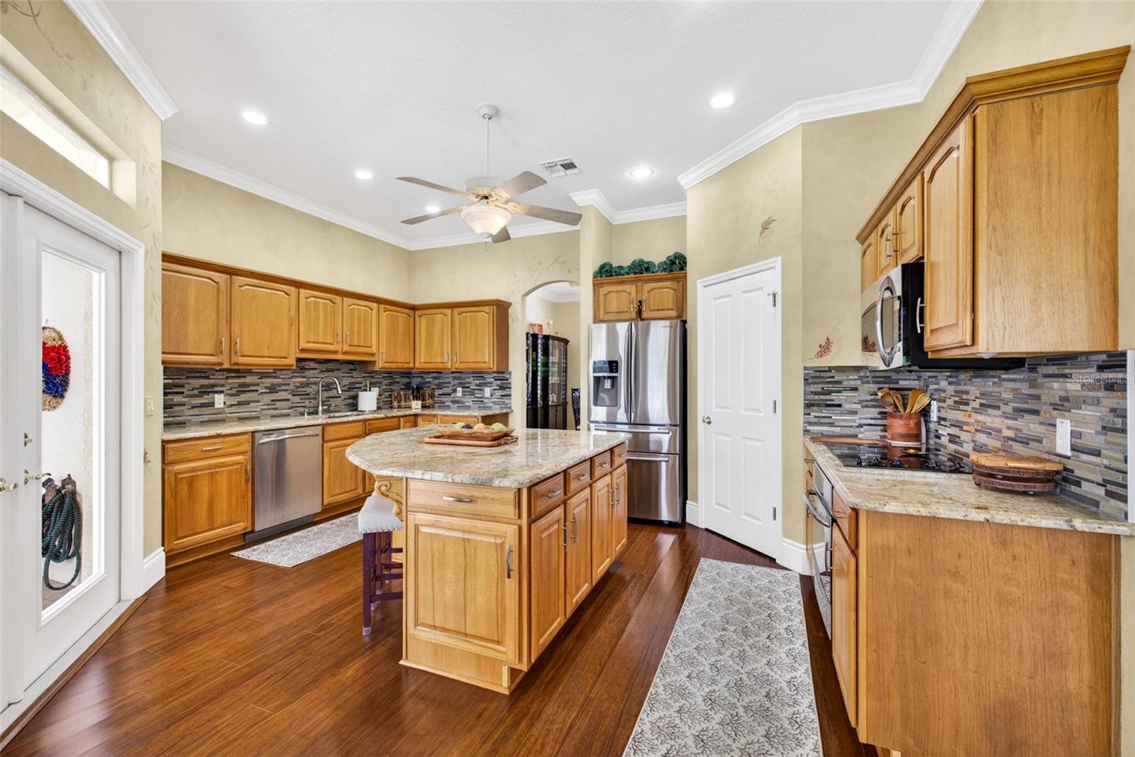 10211 RIDGE TOP LOOP, WEEKI WACHEE, FL, 34613