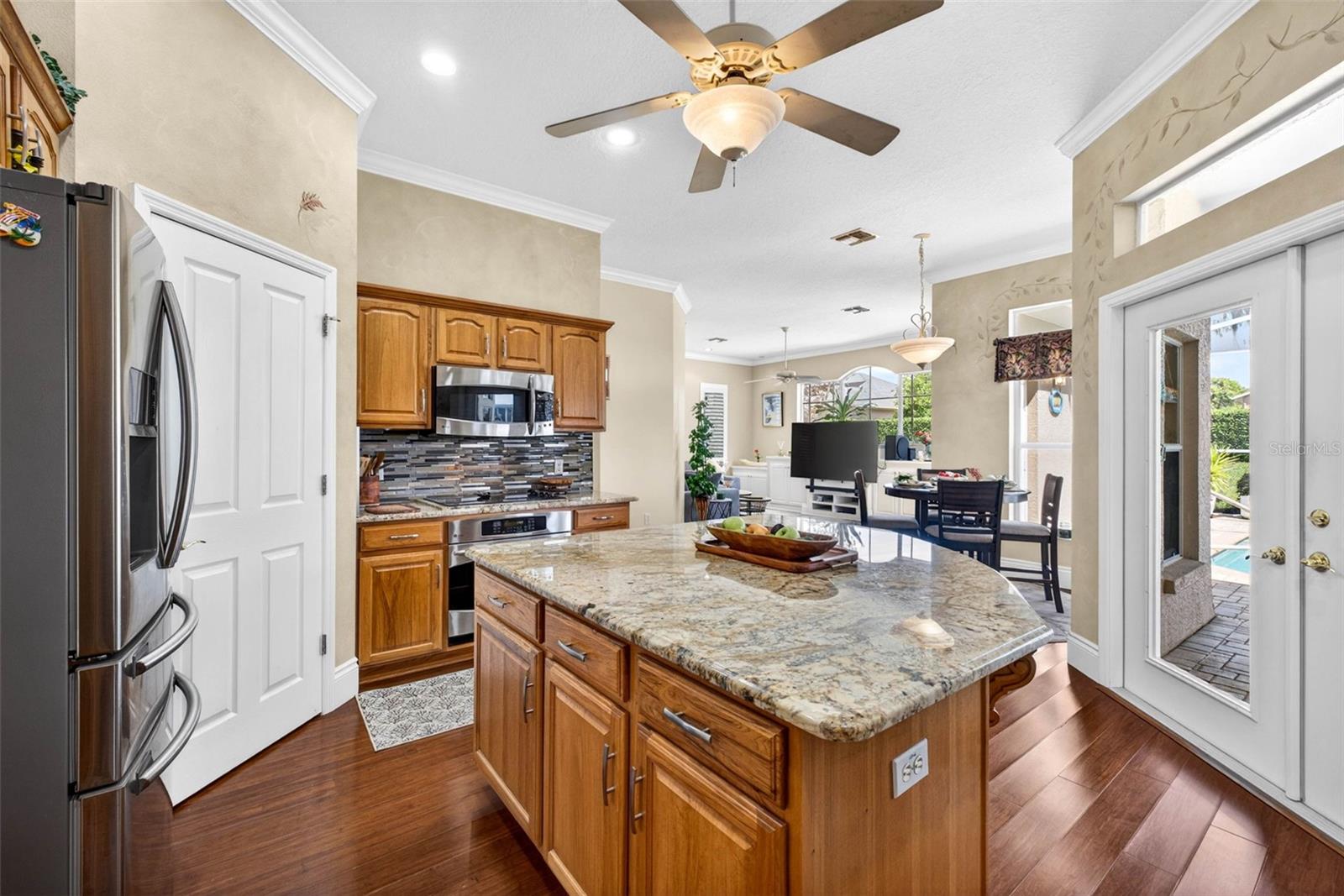 10211 RIDGE TOP LOOP, WEEKI WACHEE, FL, 34613