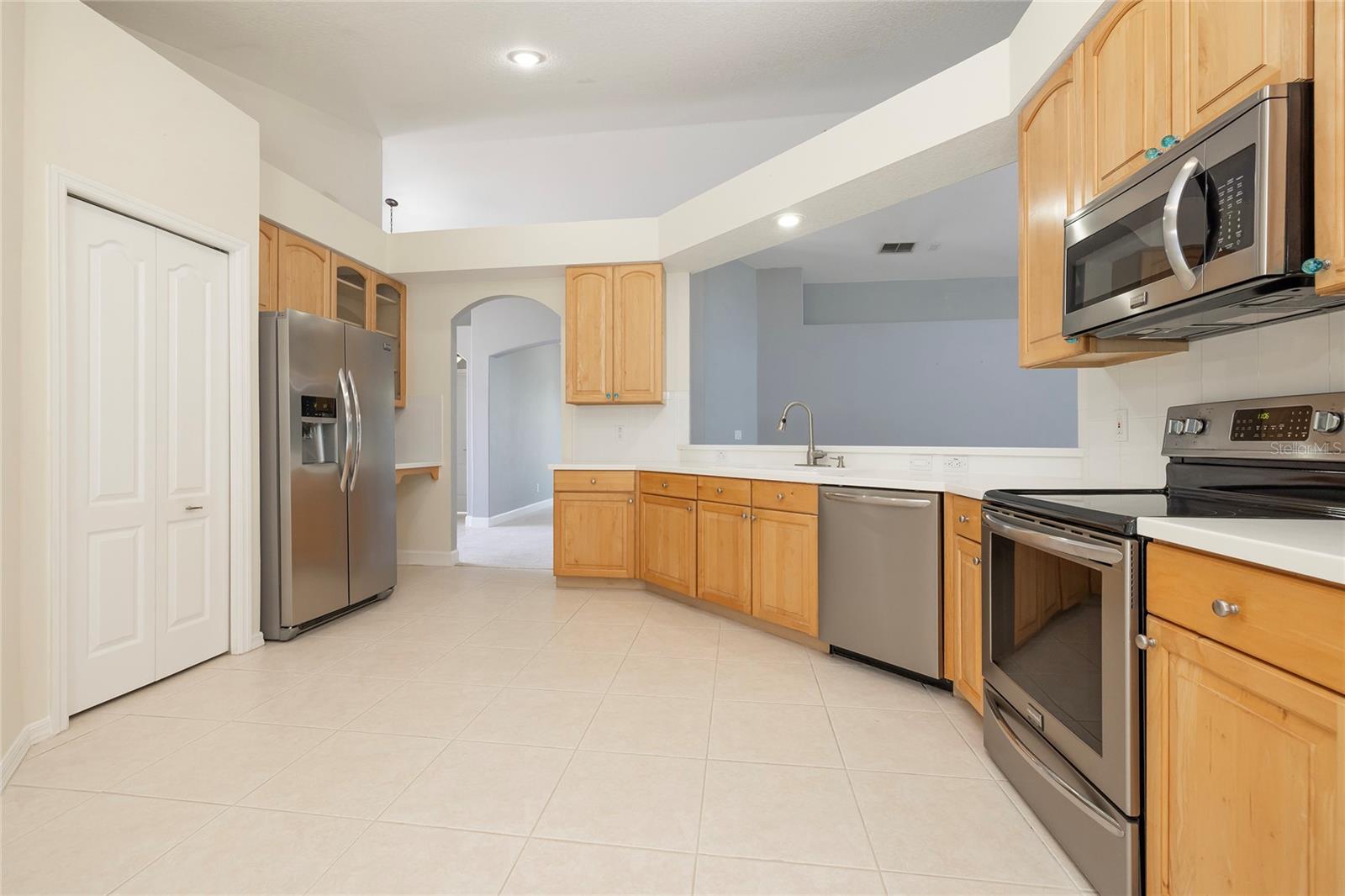 219 BAY ARBOR BLVD, OLDSMAR, FL, 34677