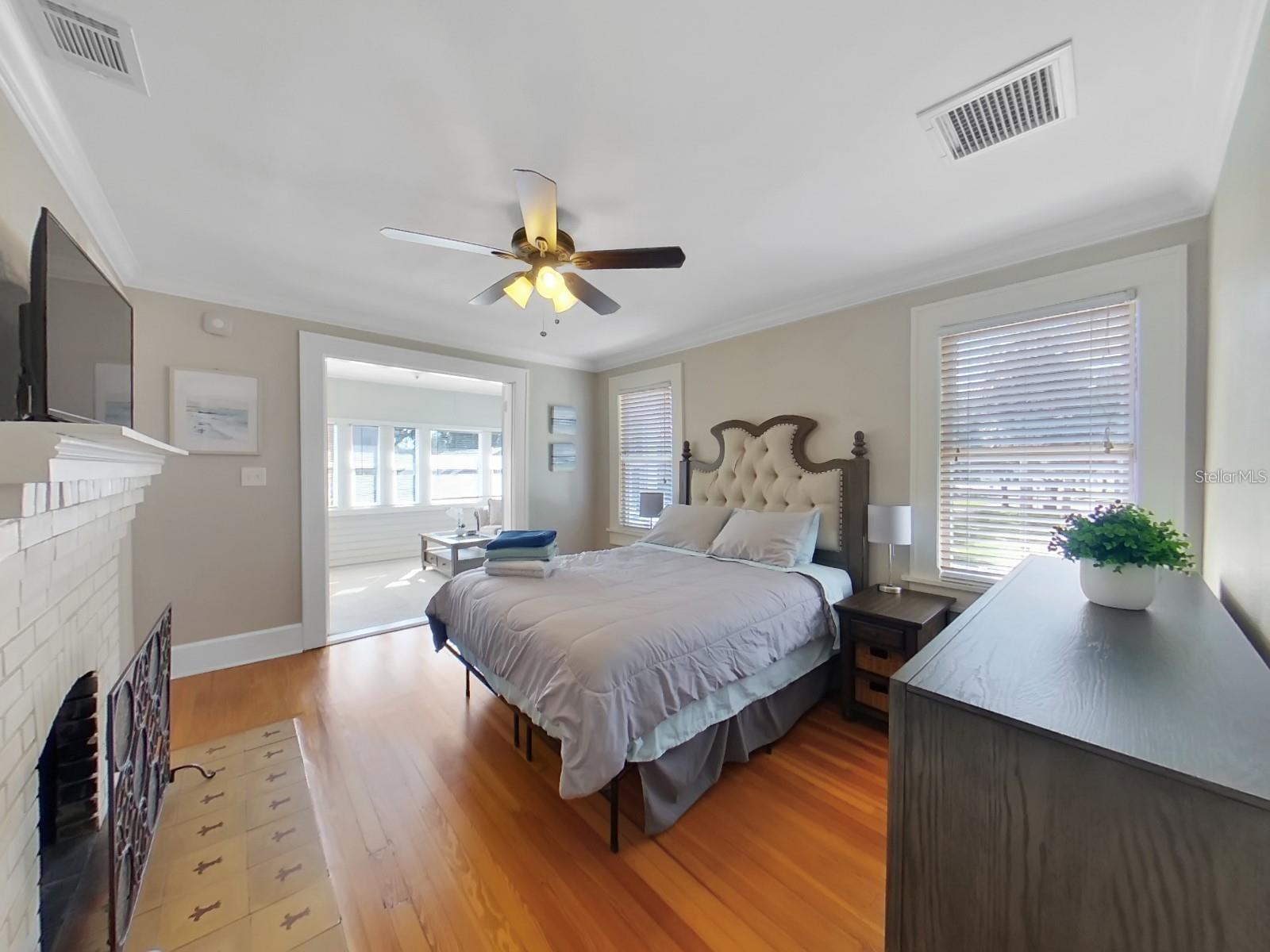 614 8TH ST N, ST PETERSBURG, FL, 33701