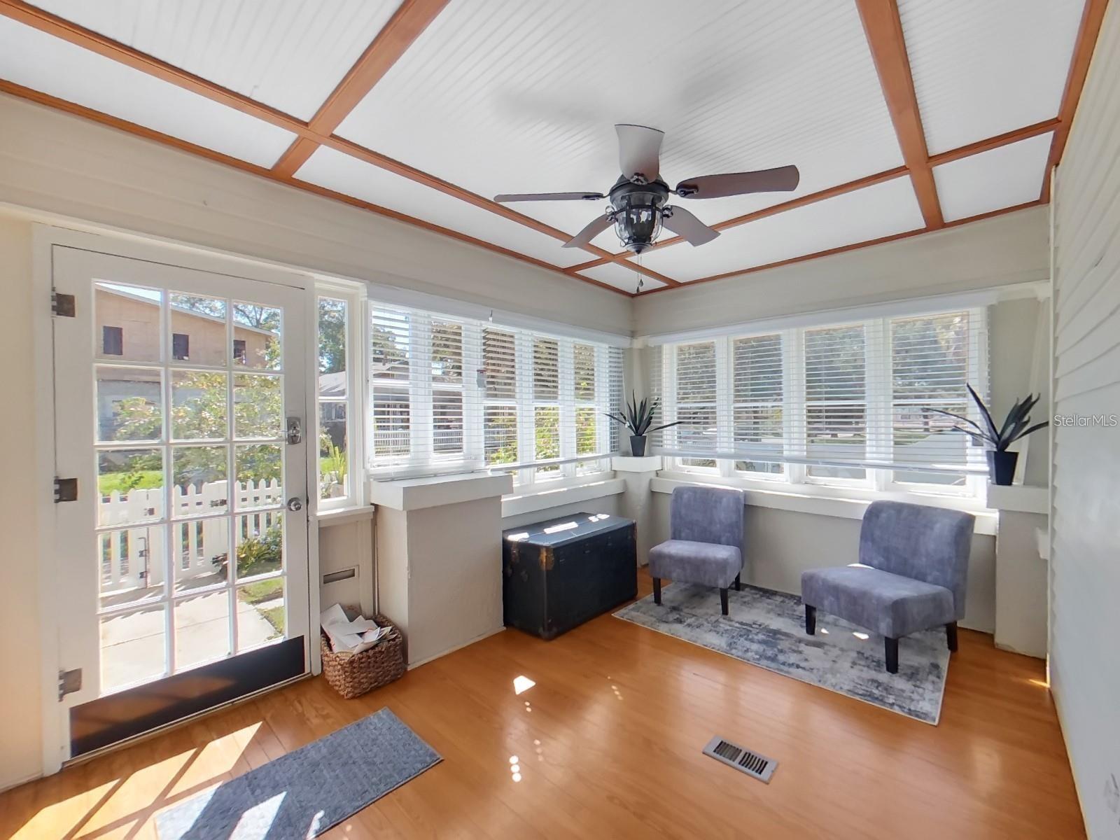 614 8TH ST N, ST PETERSBURG, FL, 33701