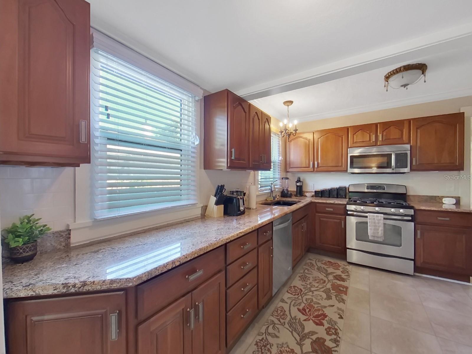 614 8TH ST N, ST PETERSBURG, FL, 33701