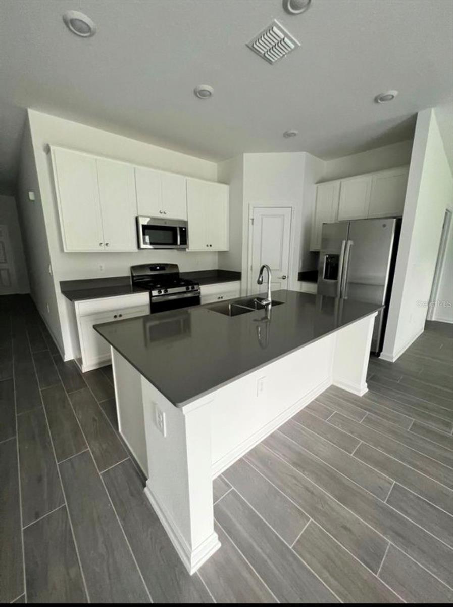 34000 SKY BLOSSOM CIR, LEESBURG, FL, 34788