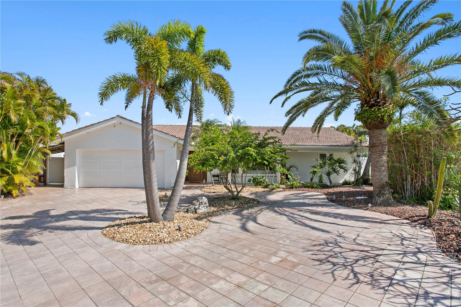 351 S JULIA CIR, ST PETE BEACH, FL, 33706