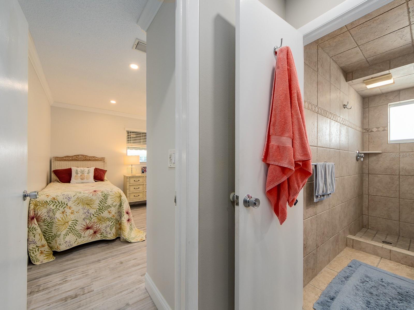 9234 141ST ST, SEMINOLE, FL, 33776