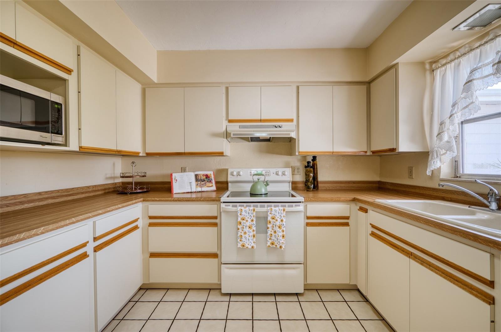 2632 SUNNYSIDE ST, SARASOTA, FL, 34239