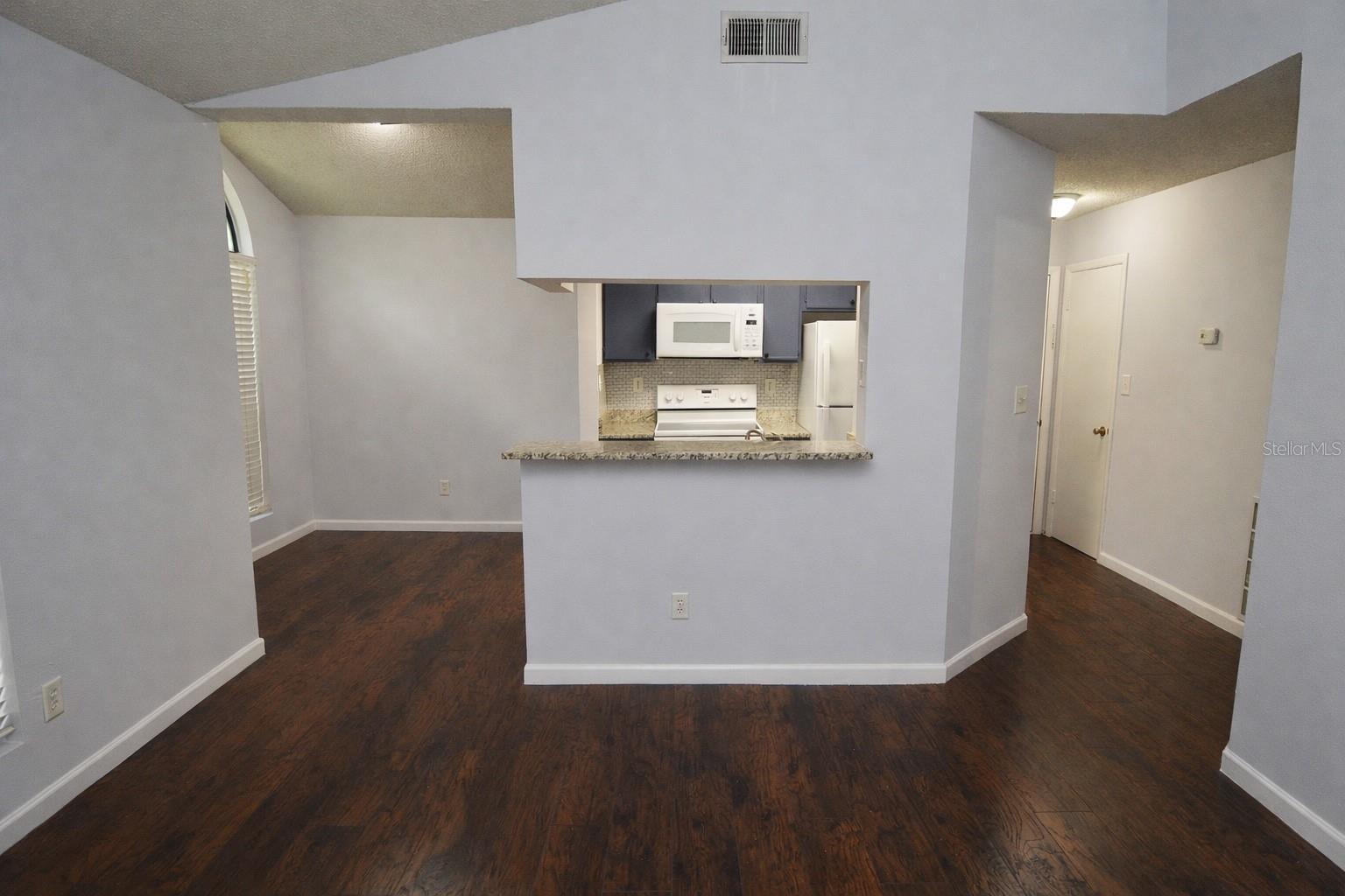 8635 MALLARD RESERVE DR #201, TAMPA, FL, 33614