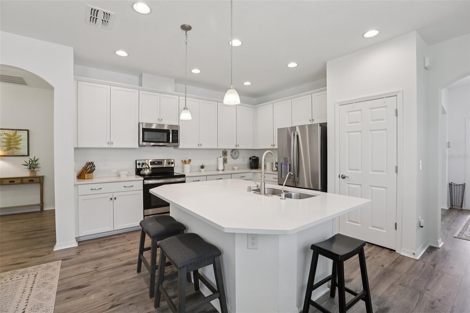 7114 GULF CYPRESS AVE, LAND O LAKES, FL, 34637