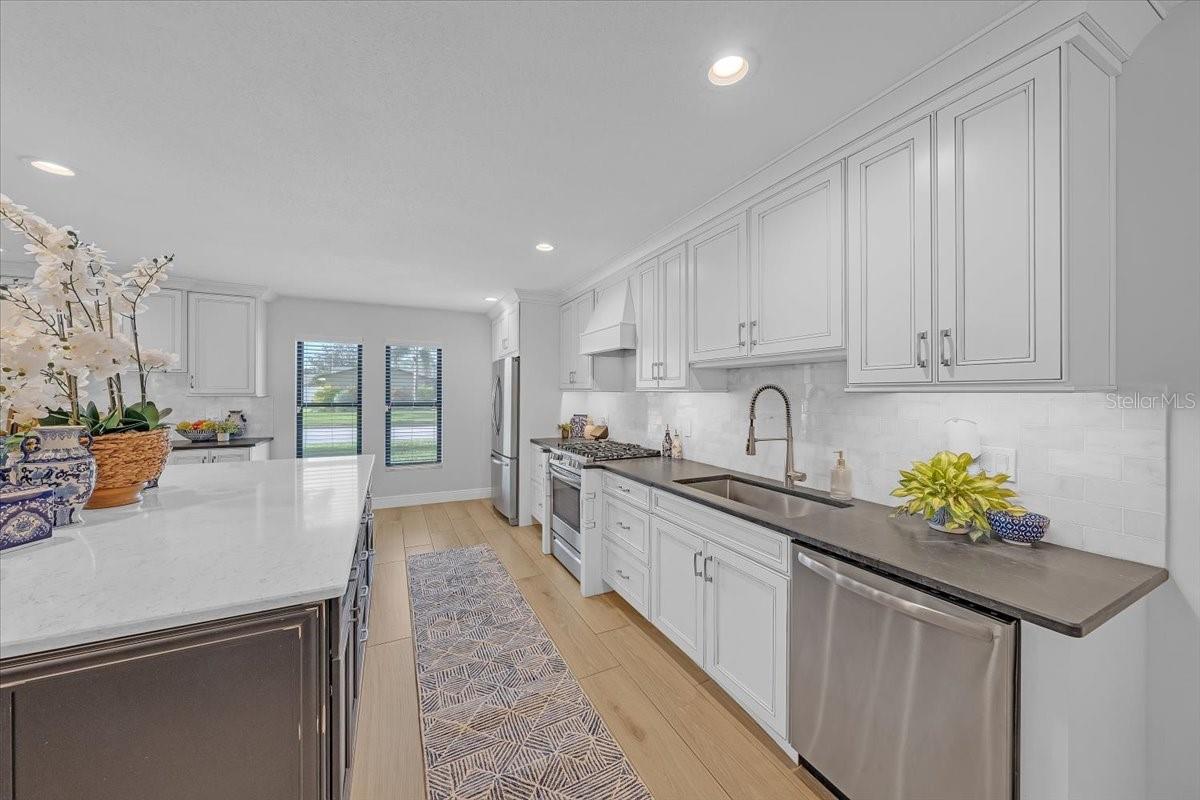 6870 13TH AVE N, ST PETERSBURG, FL, 33710