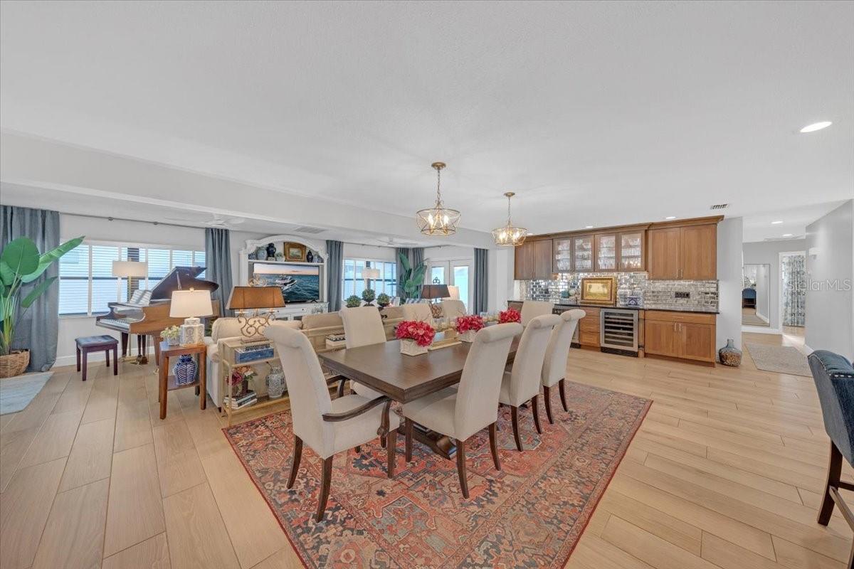 6870 13TH AVE N, ST PETERSBURG, FL, 33710