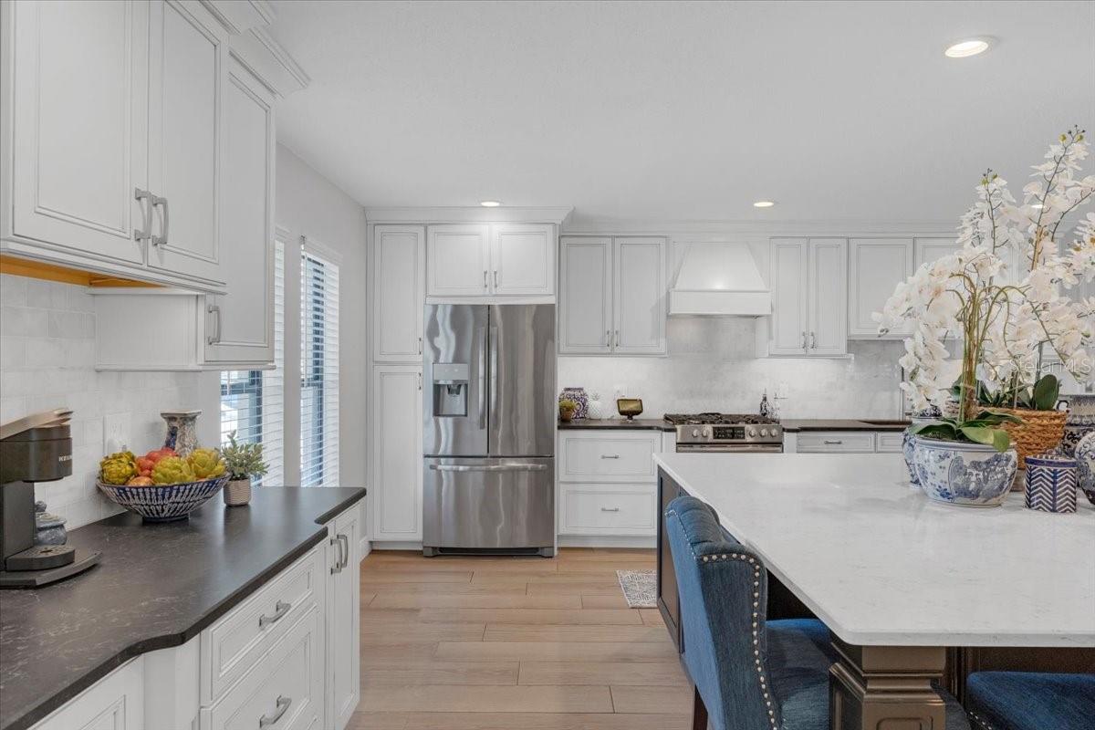 6870 13TH AVE N, ST PETERSBURG, FL, 33710