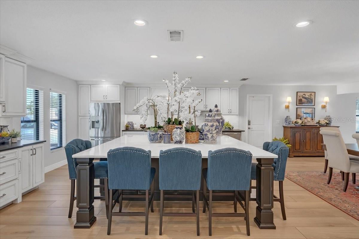 6870 13TH AVE N, ST PETERSBURG, FL, 33710