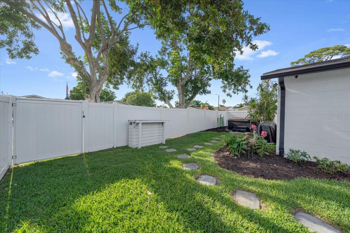 6870 13TH AVE N, ST PETERSBURG, FL, 33710