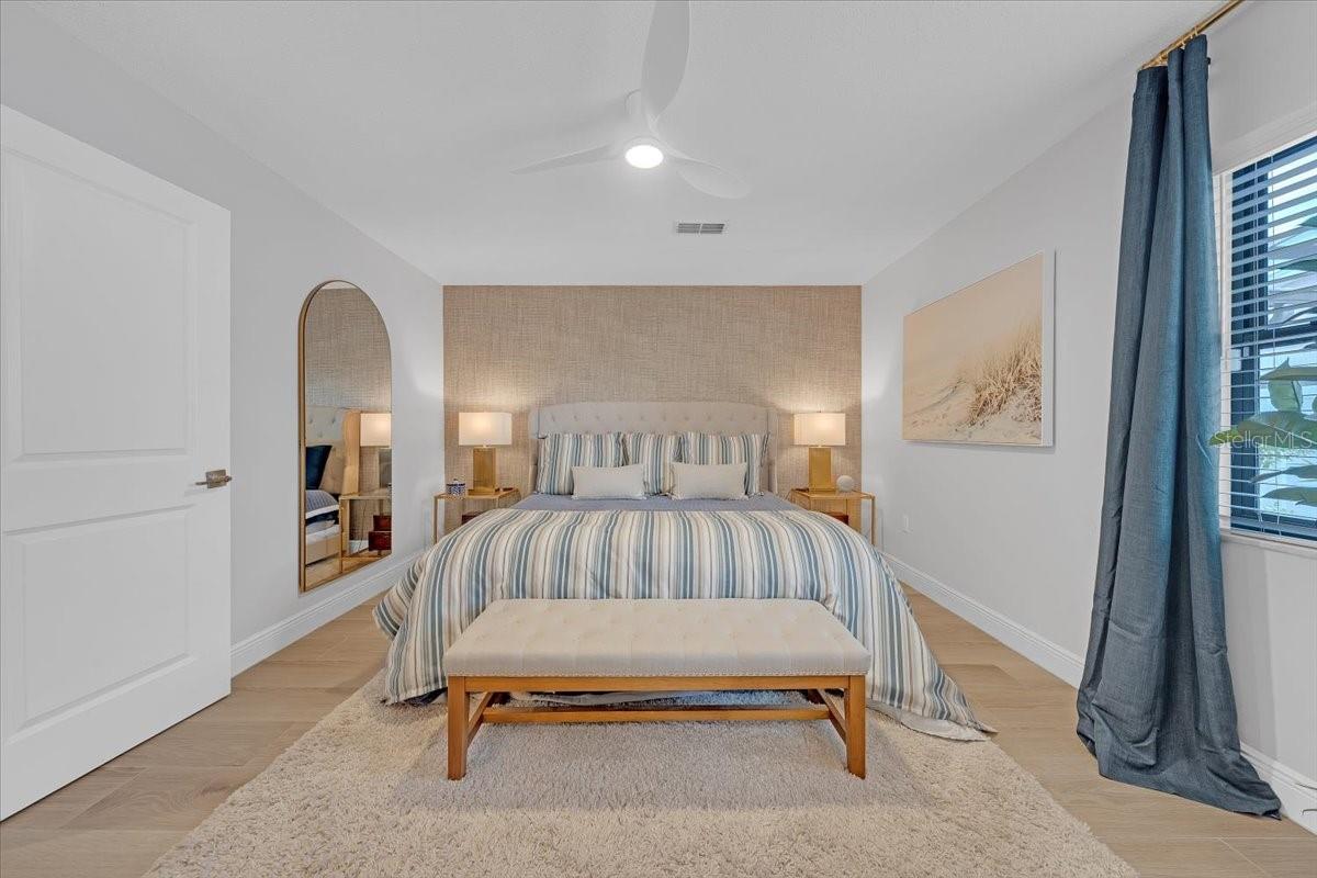 6870 13TH AVE N, ST PETERSBURG, FL, 33710