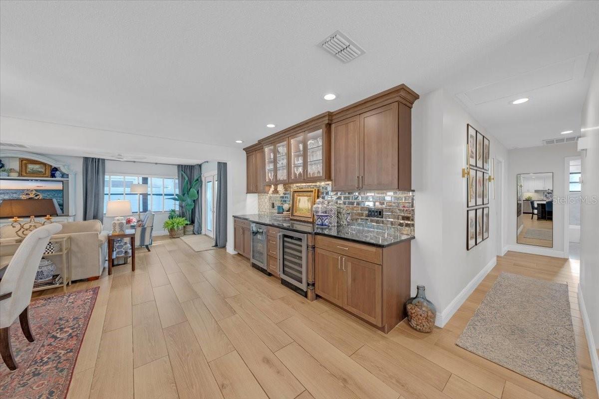 6870 13TH AVE N, ST PETERSBURG, FL, 33710