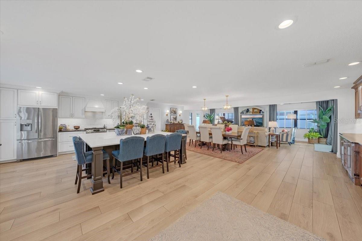 6870 13TH AVE N, ST PETERSBURG, FL, 33710