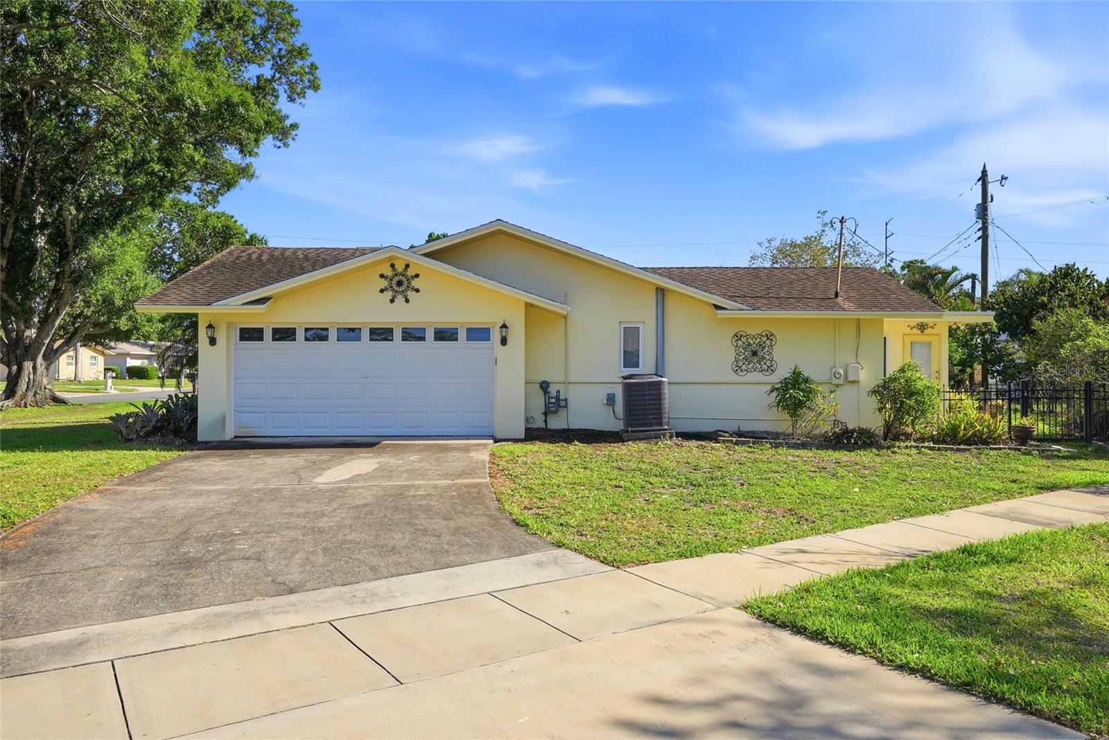 962 CORVETTE DR, LARGO, FL, 33771