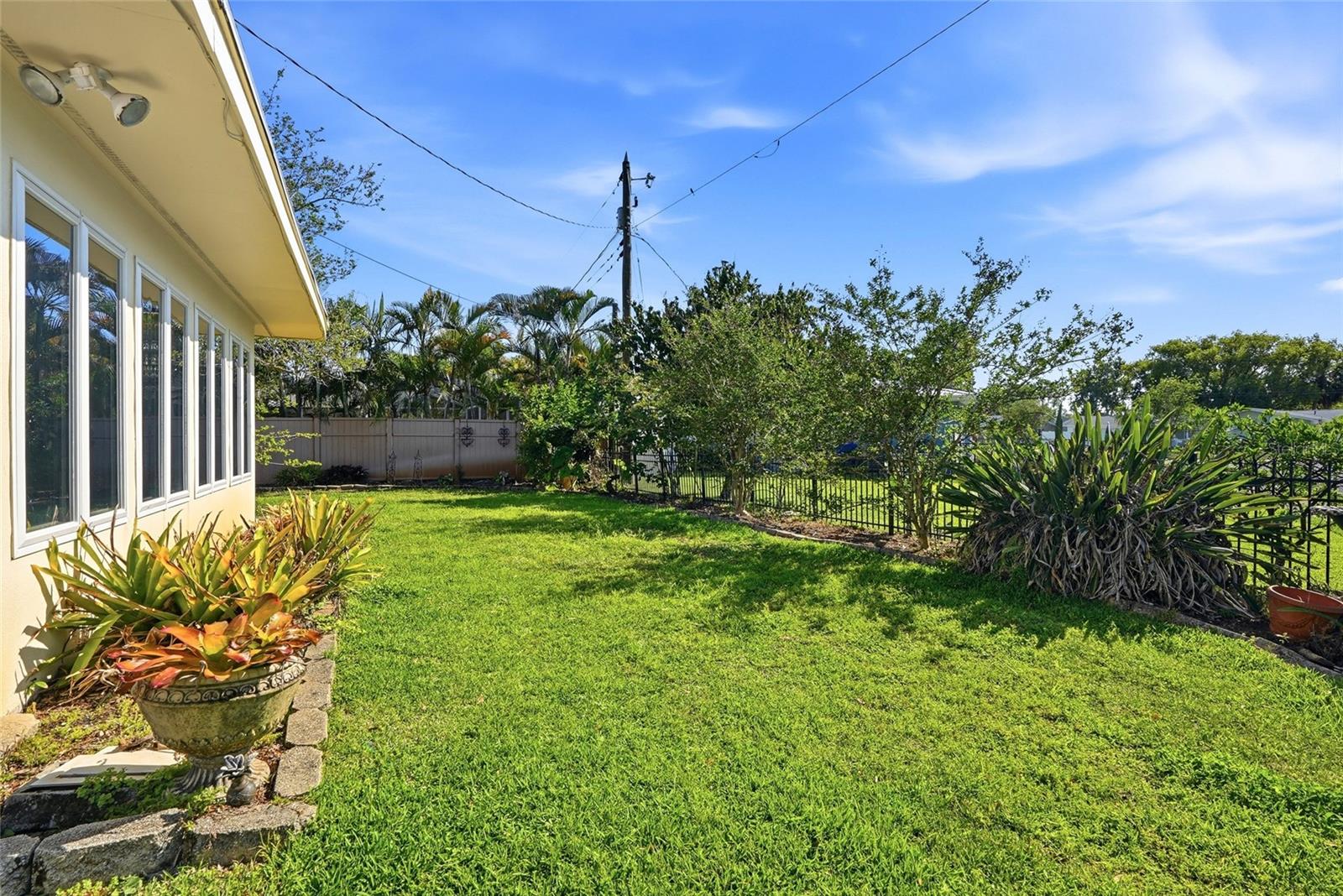 962 CORVETTE DR, LARGO, FL, 33771