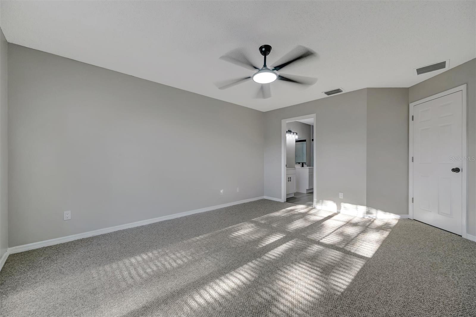 9022 SHELDON CHASE DR, TAMPA, FL, 33635