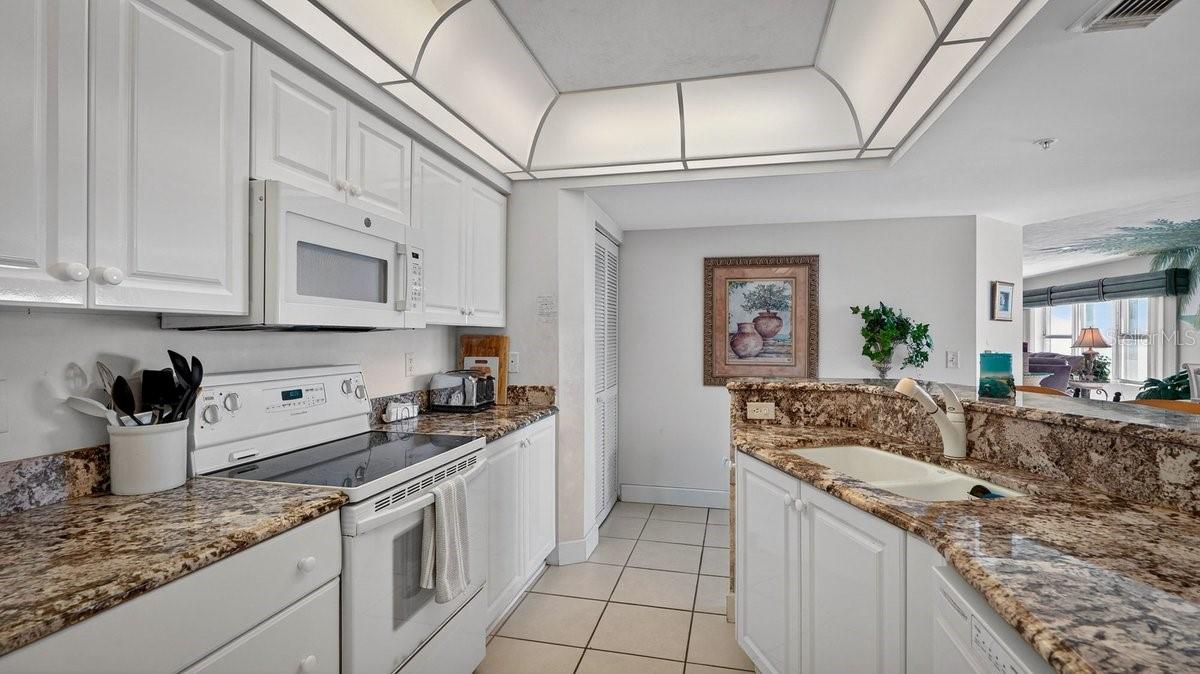 3425 S ATLANTIC AVE #1706, DAYTONA BEACH, FL, 32118