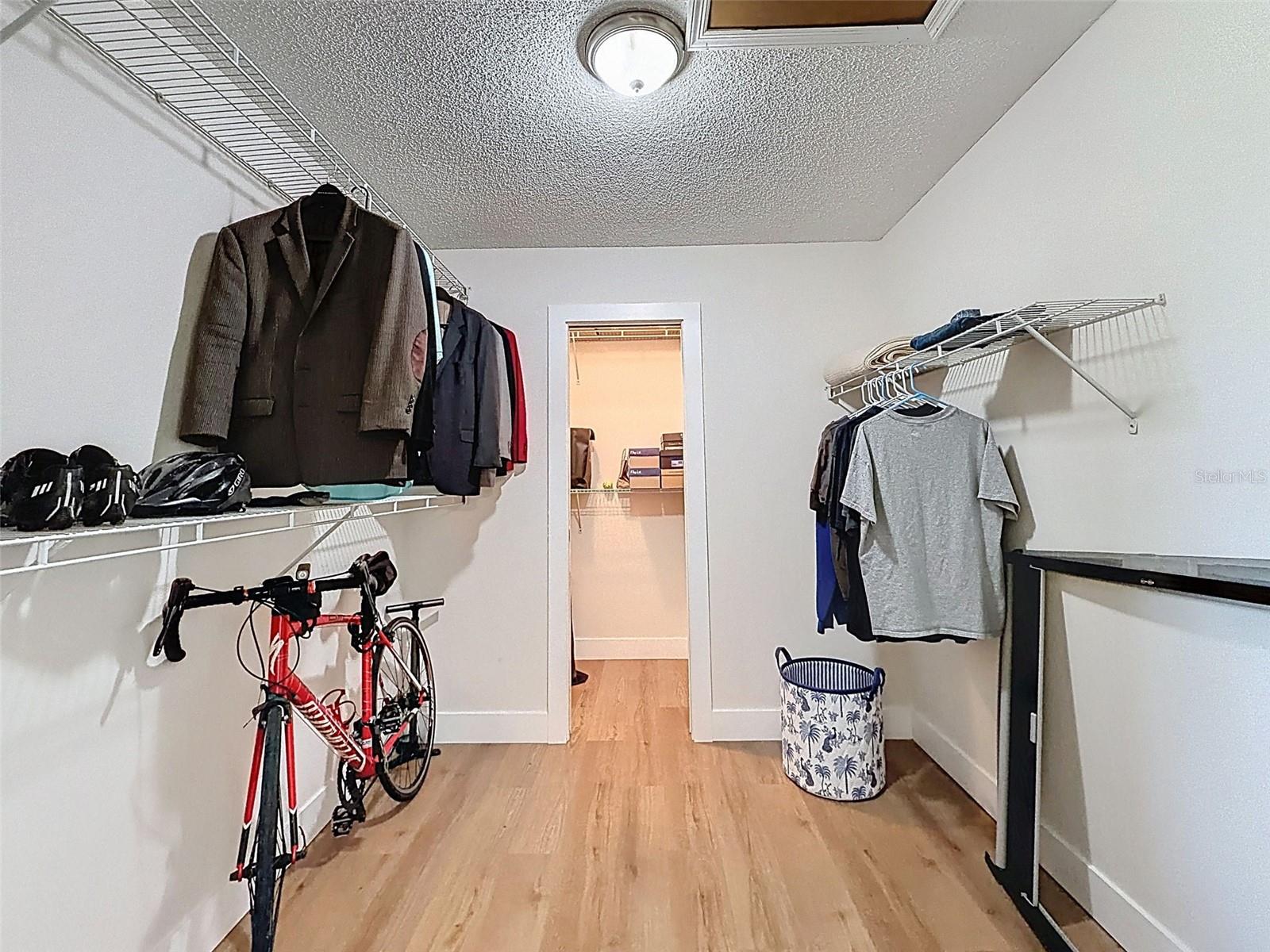 1899 SHORE ACRES BLVD NE, ST PETERSBURG, FL, 33703